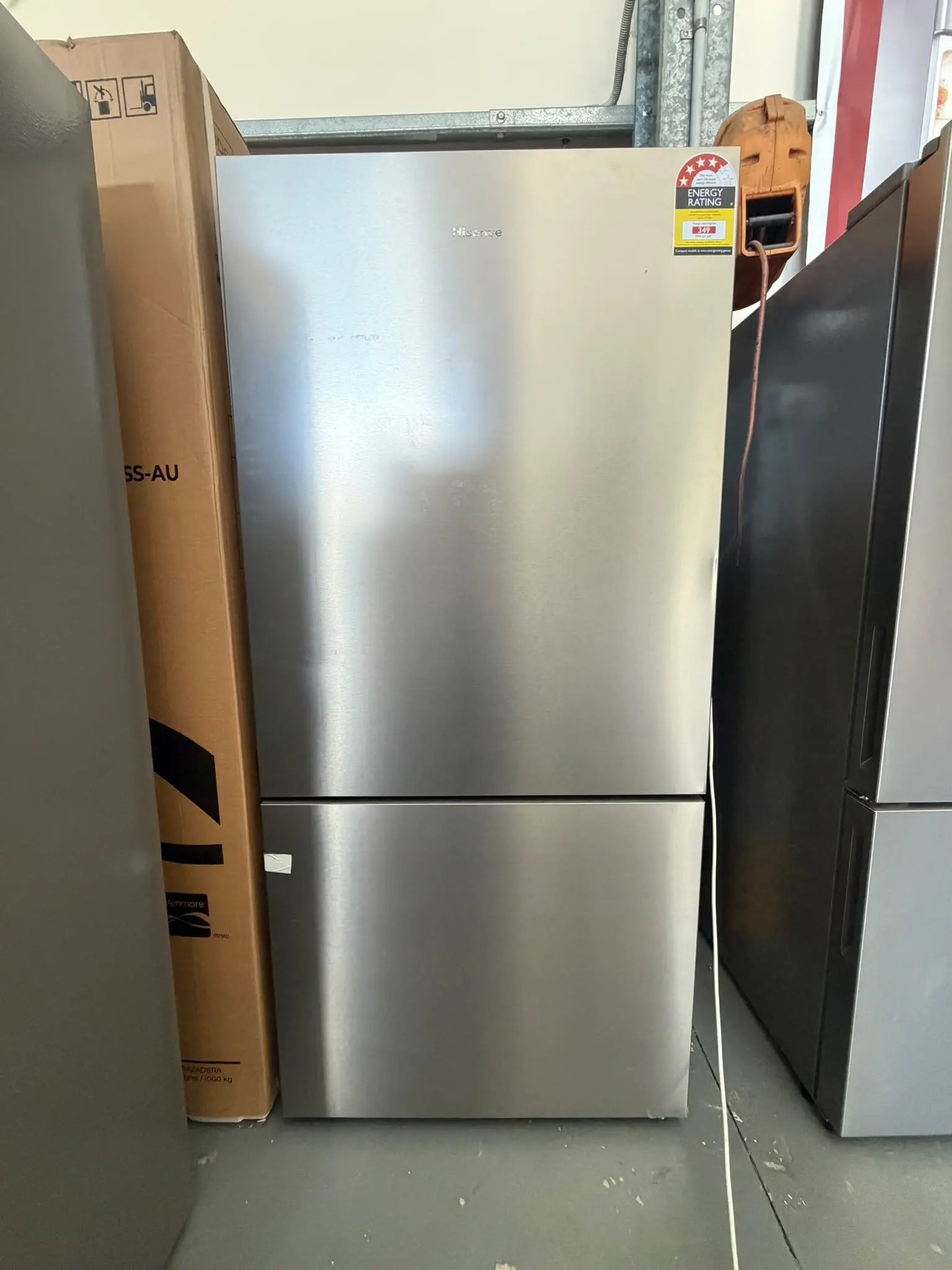 Hisense 503L Fridge Freezer – Factory Seconds
