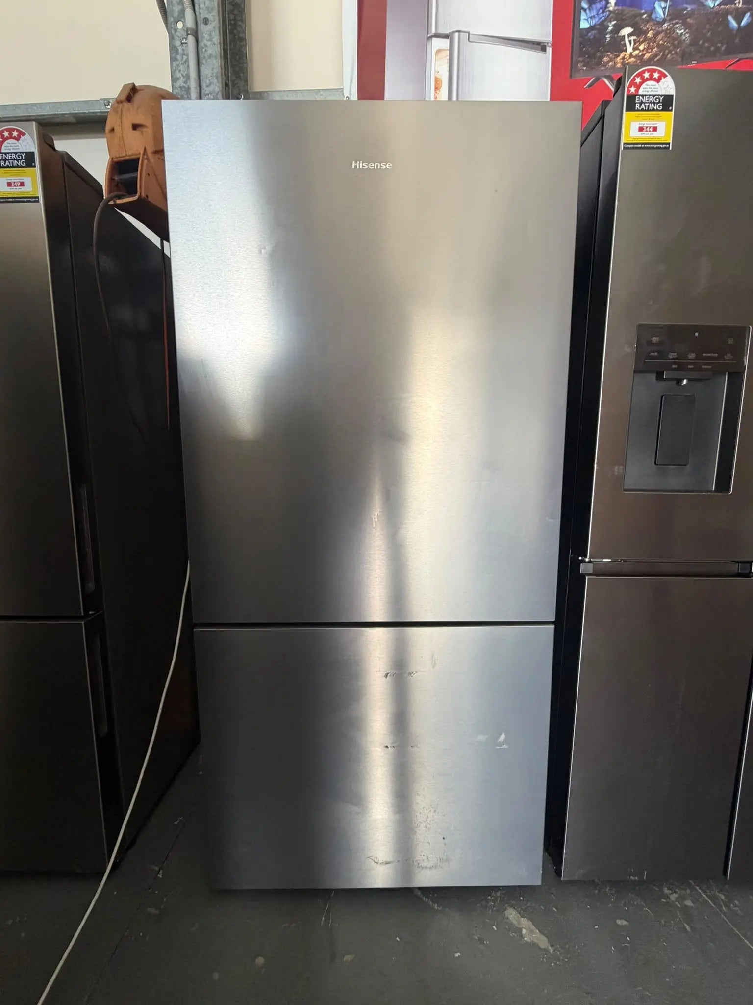 Hisense 503L Fridge Freezer – Refurbished