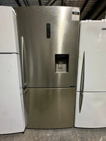 Hisense 514L Bottom Mount Fridge Freezer – Refurbished | Lucky white goods