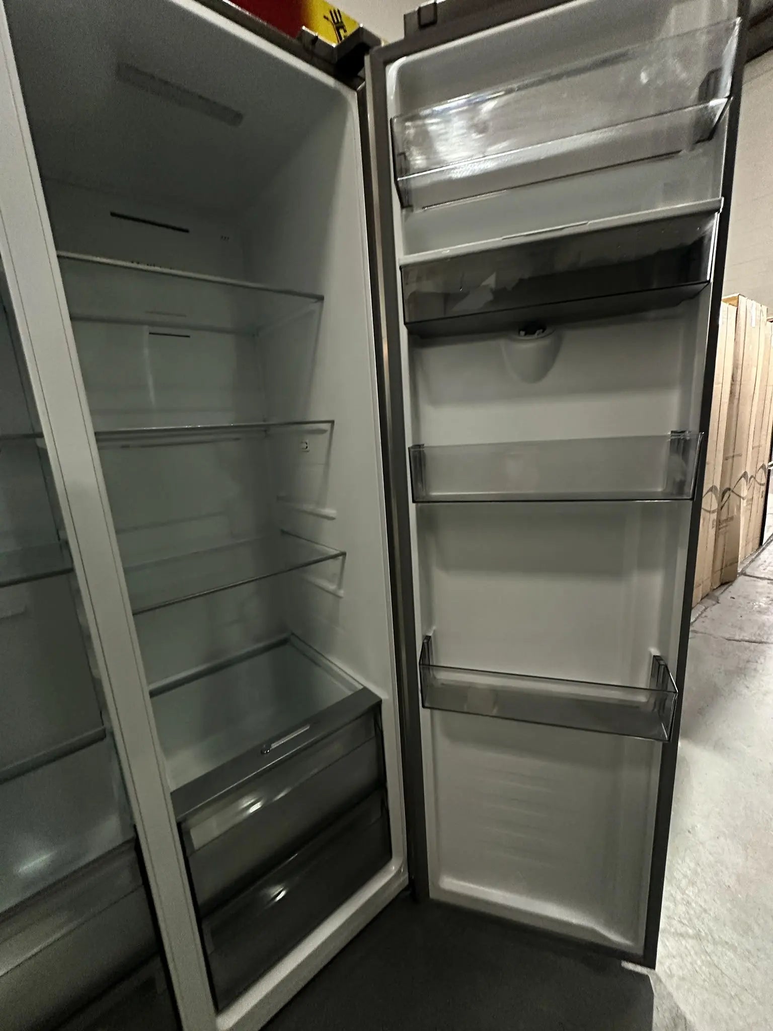 Hisense 541L Side by Side Fridge Freezer (Refurbished)