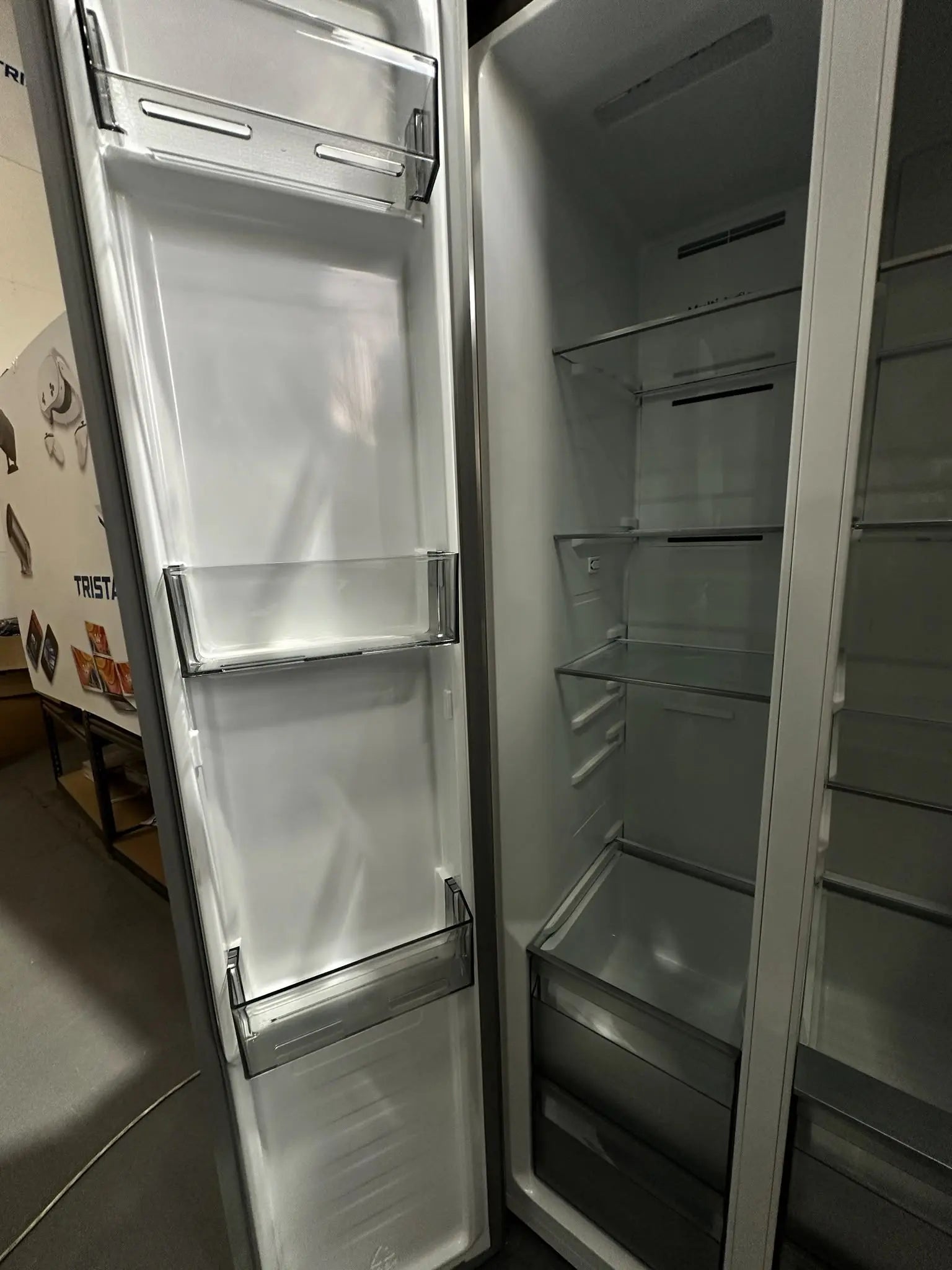 Hisense 541L Side by Side Fridge Freezer (Refurbished)