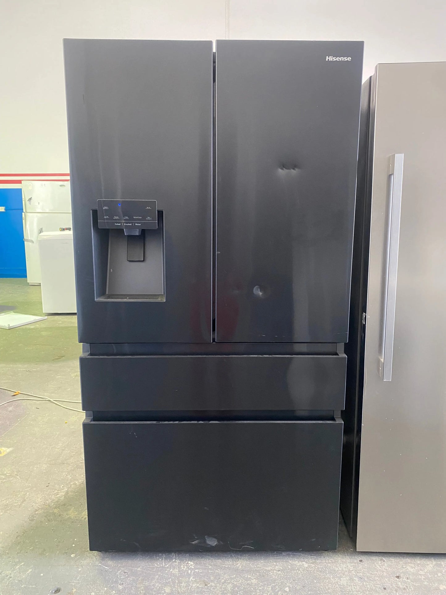 Hisense 560 Litres Fridge Freezer | PERTH