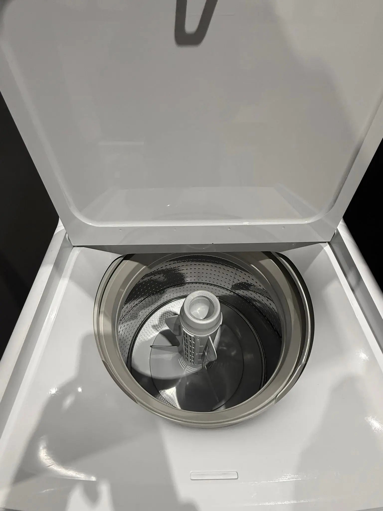 Hisense 609L Quad Door Fridge Freezer + Fisher & Paykel 7kg Top Load Washer (Refurbished) – Combo Deal | MELBOURNE