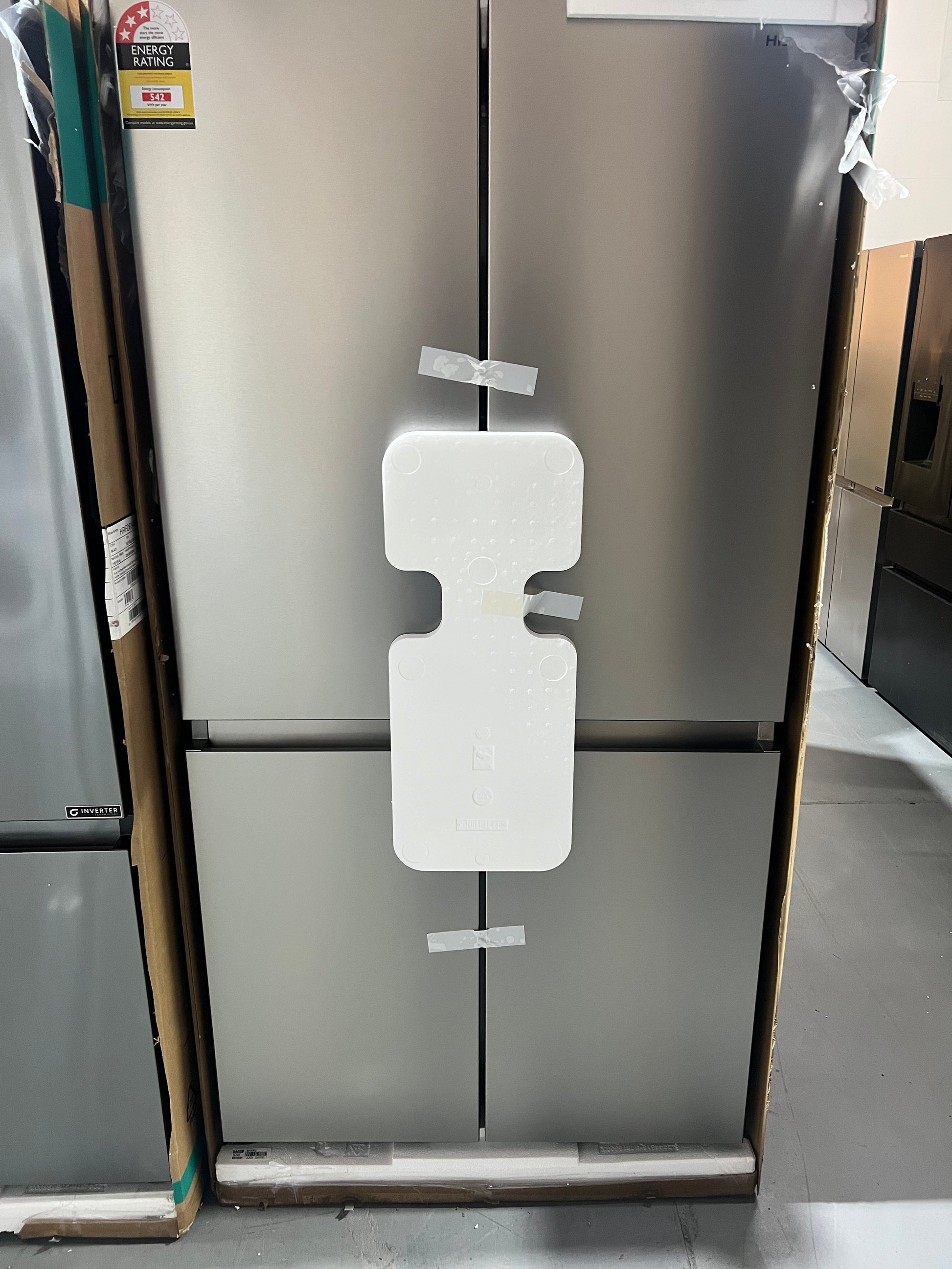 Hisense 610 Litres Fridge Freezer (Carton Damage) | ADELAIDE