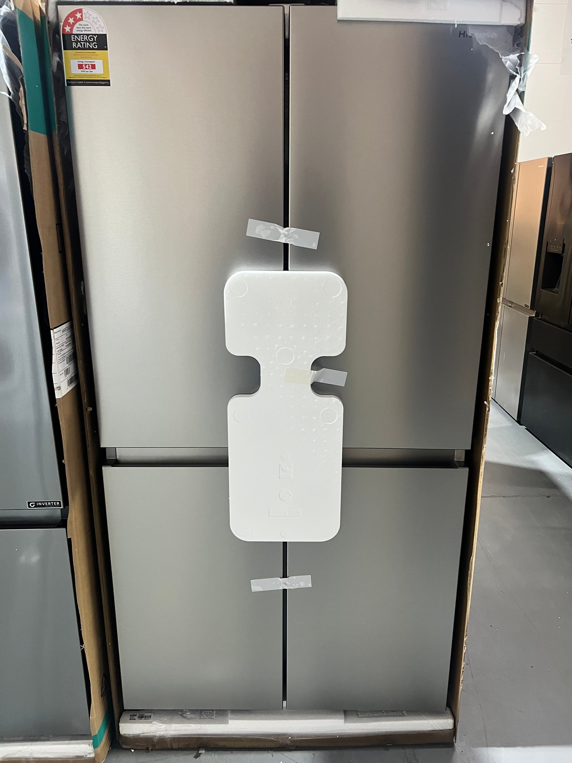 Hisense 610 Litres Fridge Freezer (Carton Damage) | ADELAIDE