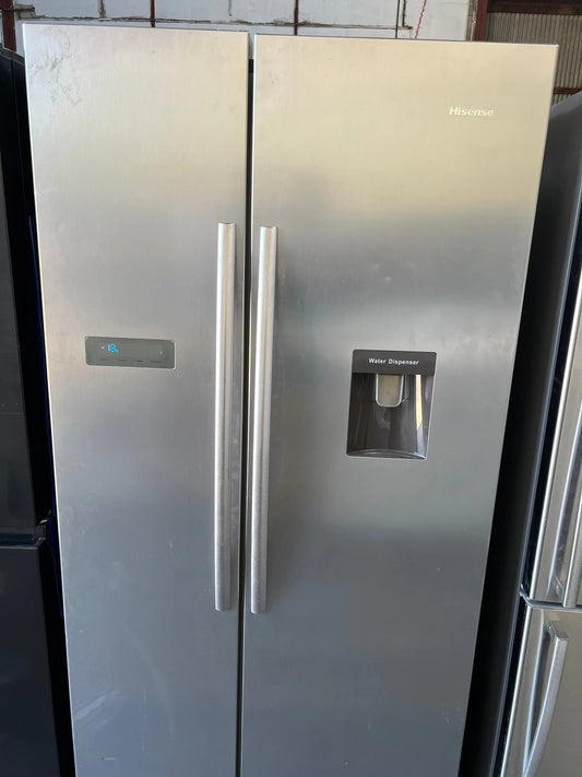 Hisense 624 litres fridge freezer | ADELAIDE