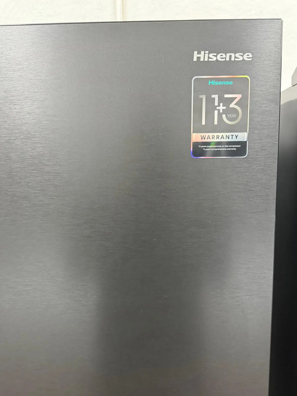 Hisense 632L PureFlat Side by Side Fridge – HRSBS633BW Black Steel (Near New Condition) | RESERVOIR