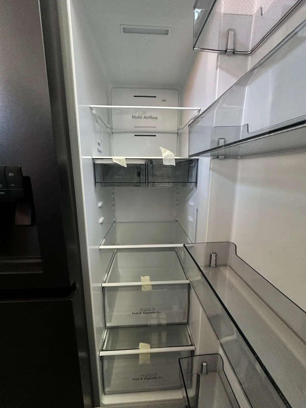 Hisense 632L Side by Side Fridge Freezer – Near New Condition | ADELAIDE