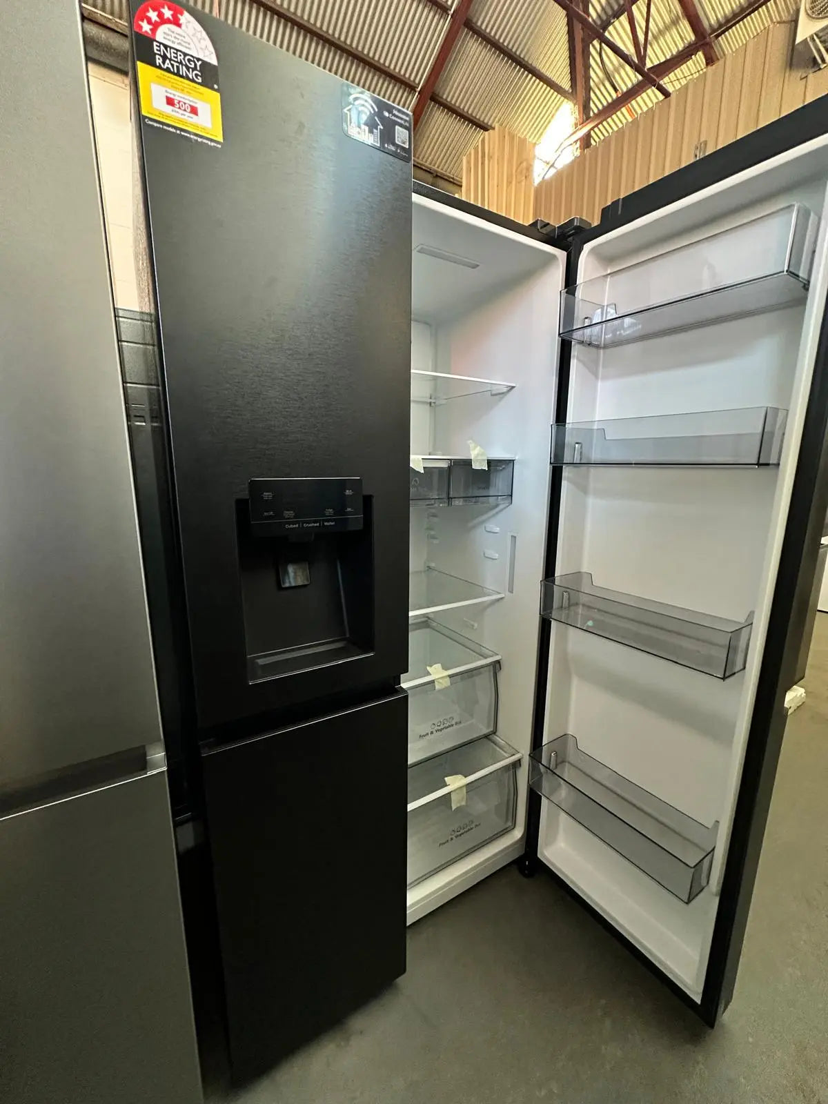 Hisense 632L Side by Side Fridge Freezer – Near New Condition | ADELAIDE