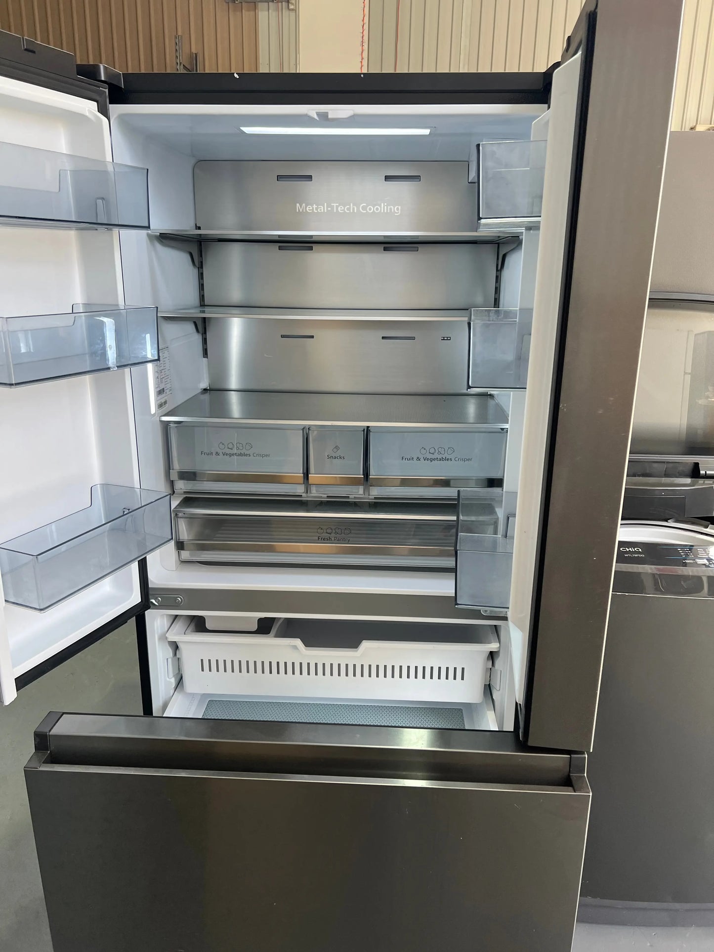 Hisense 634 Litres Fridge Freezer and Chiq 8 Kgs Washing Machine | ADELAIDE