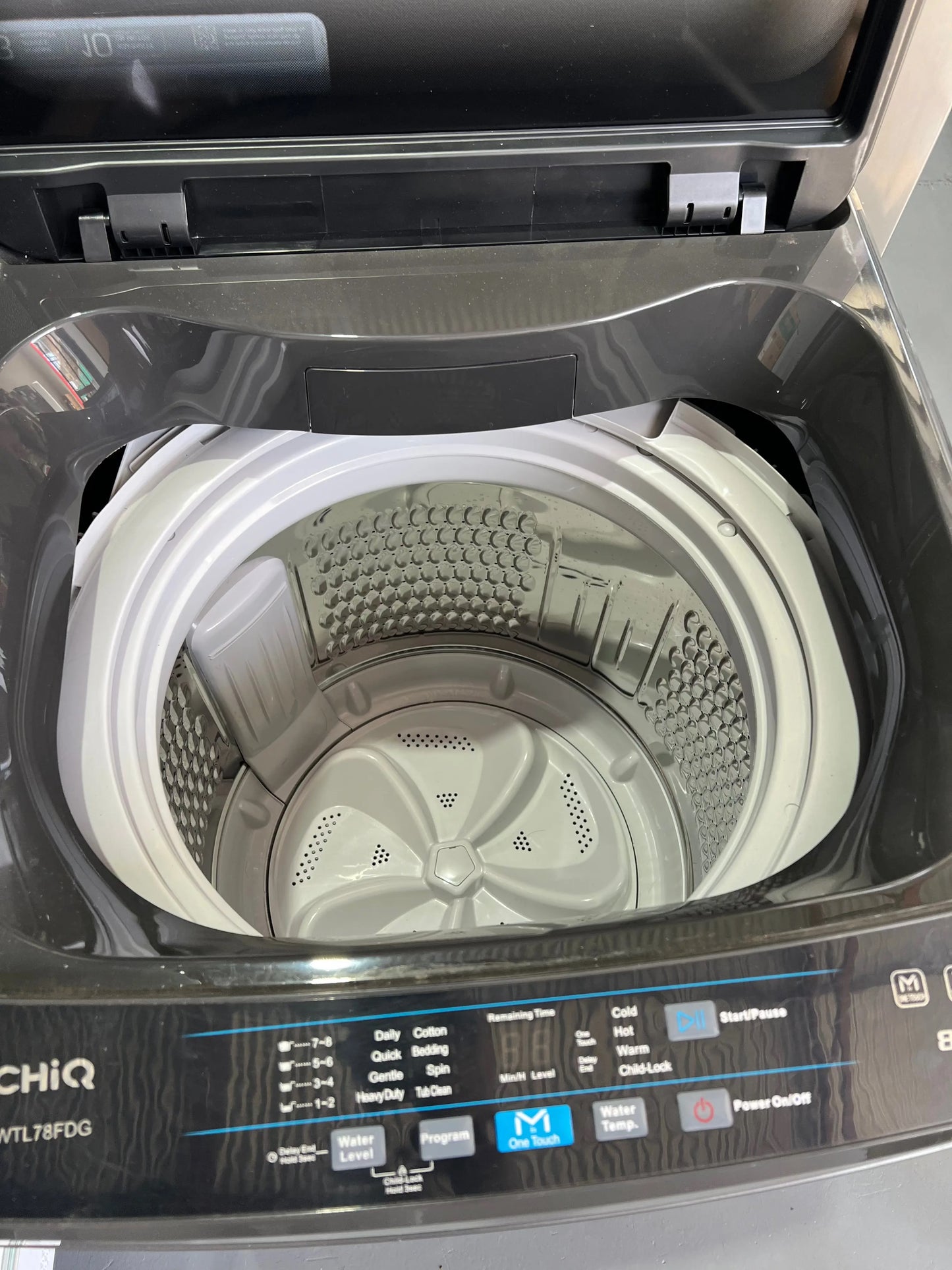 Hisense 634 Litres Fridge Freezer and Chiq 8 Kgs Washing Machine | ADELAIDE