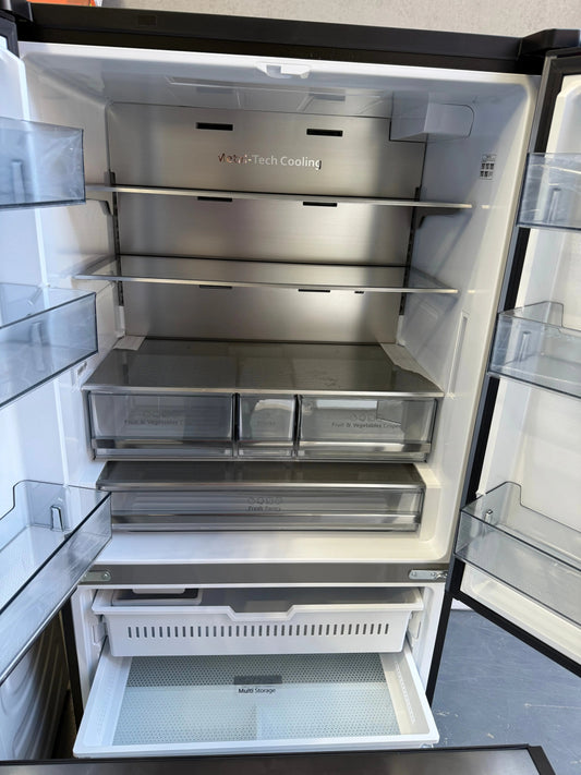 Hisense 634L French Door Fridge & 10kg Front Load Washer Combo – Refurbished | MELBOURNE