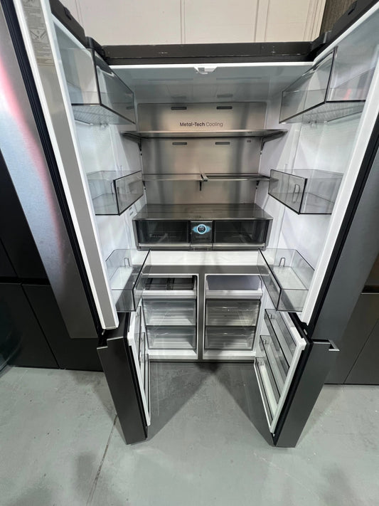 Hisense 640 Litres Fridge Freezer | ADELAIDE