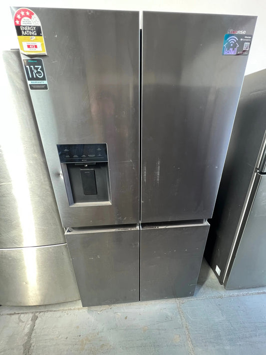 Hisense 640 Litres Fridge Freezer | ADELAIDE