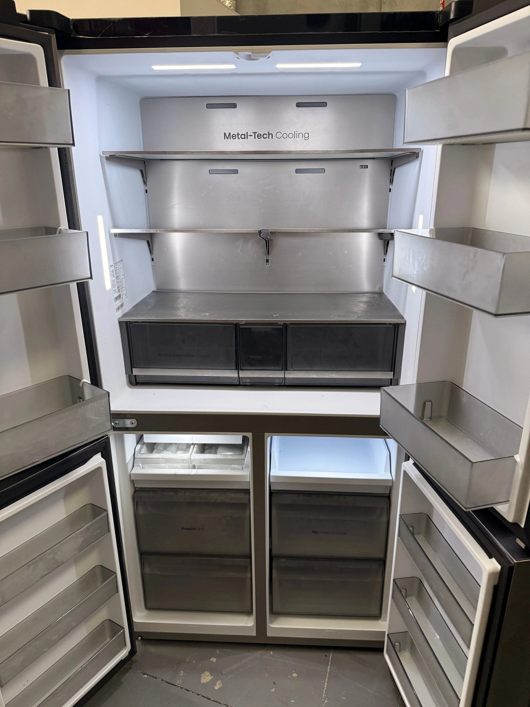 Hisense 640 Litres Fridge Freezer lRefurbishedl | MELBOURNE