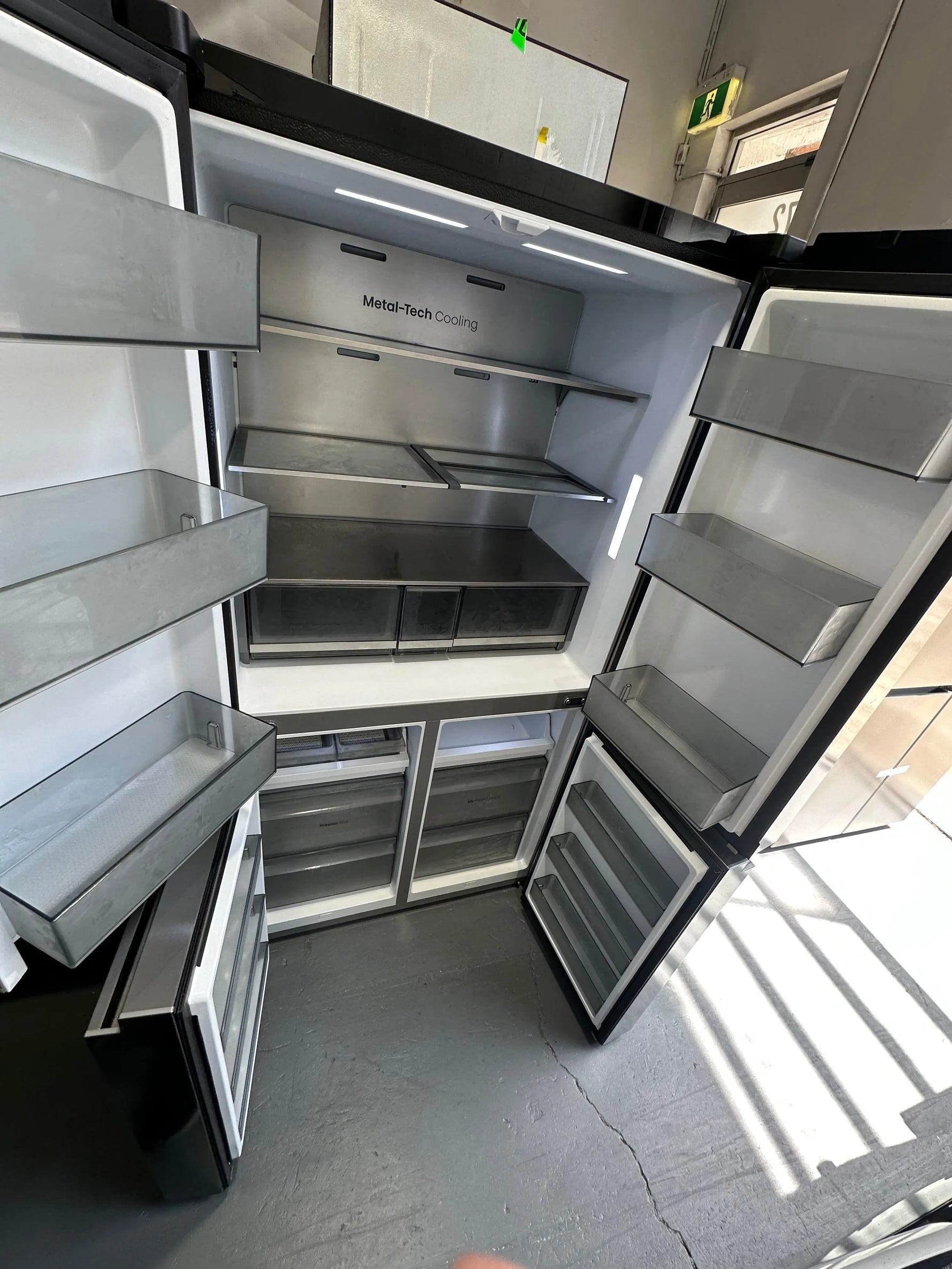 Hisense 640 ltr quad door fridge freezer Model no -Hrcd640tbw | ALEXANDRIA