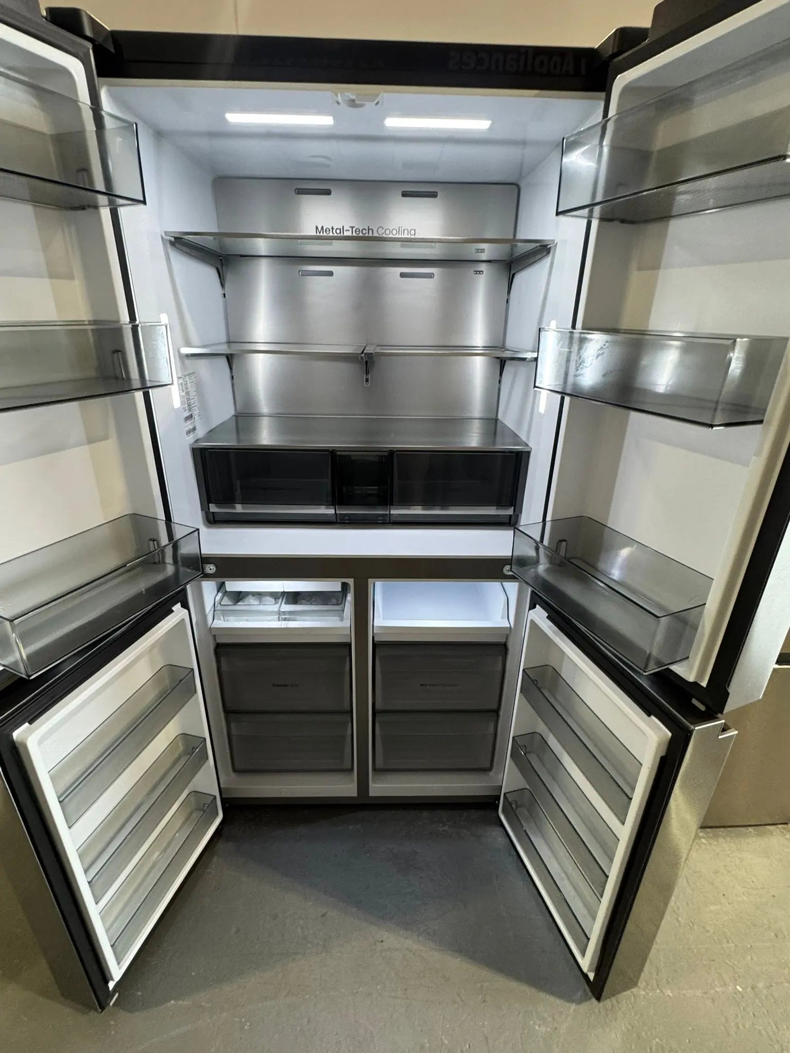 Hisense 640L French Door Fridge Freezer (Refurbished) | PERTH