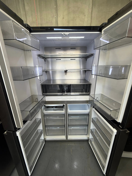 Hisense 640L French Door Fridge & 10kg Front Load Washer Combo – Refurbished | MELBOURNE