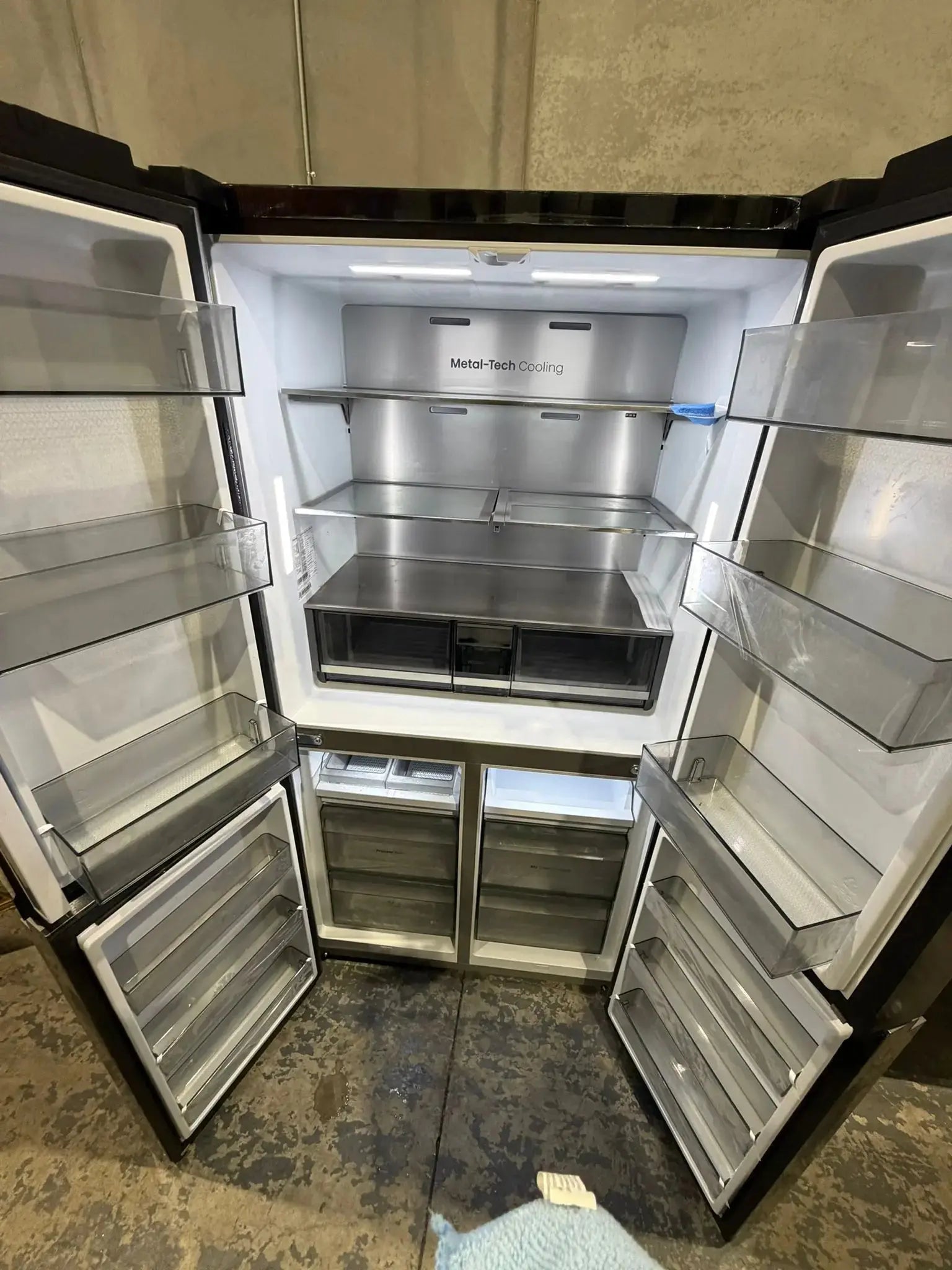 Hisense 640L Fridge Freezer Refurbished | MELBOURNE