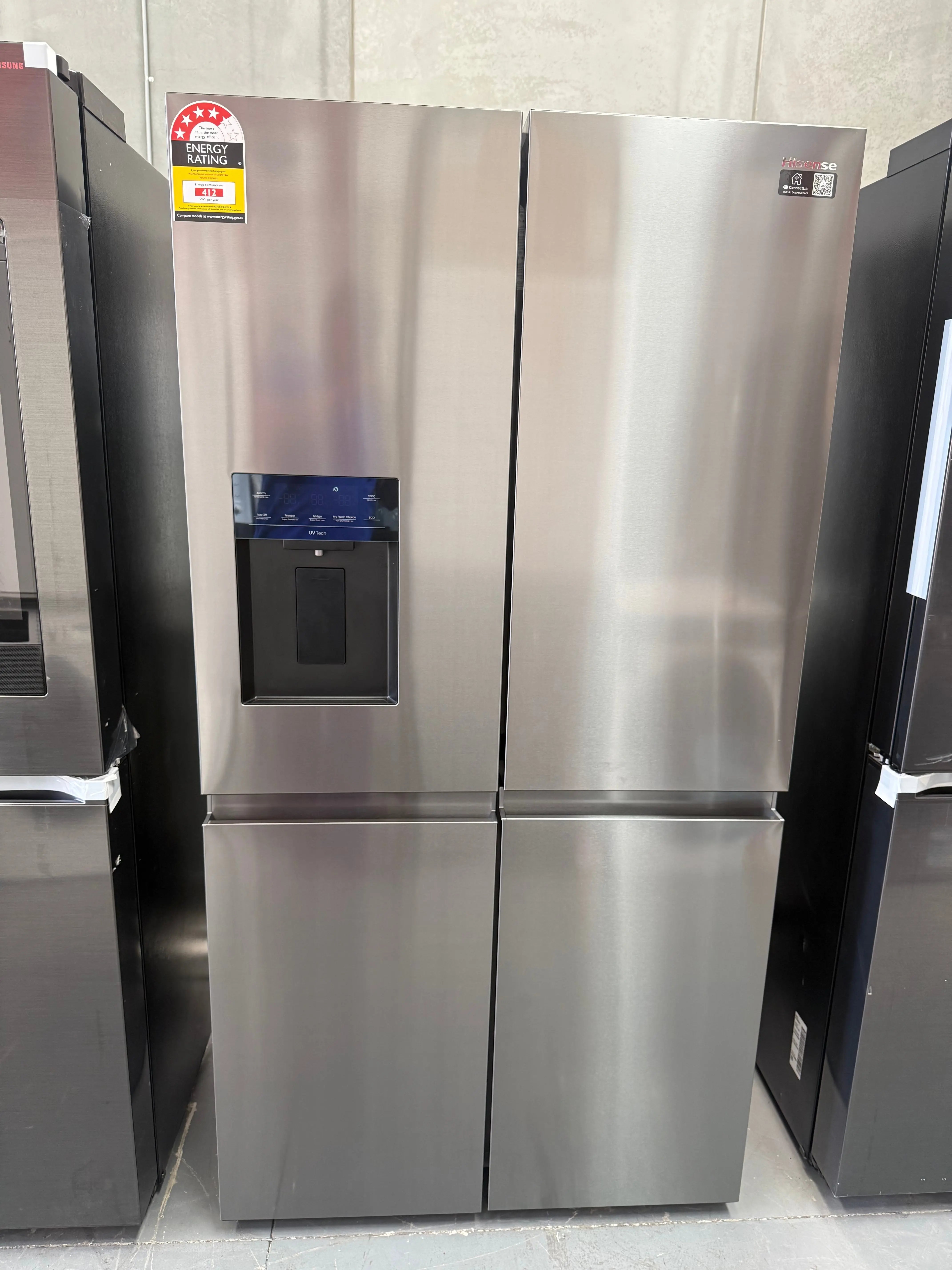 Hisense 640L Quad door Fridge – Near to New | HRCD640TBWB | MELBOURNE
