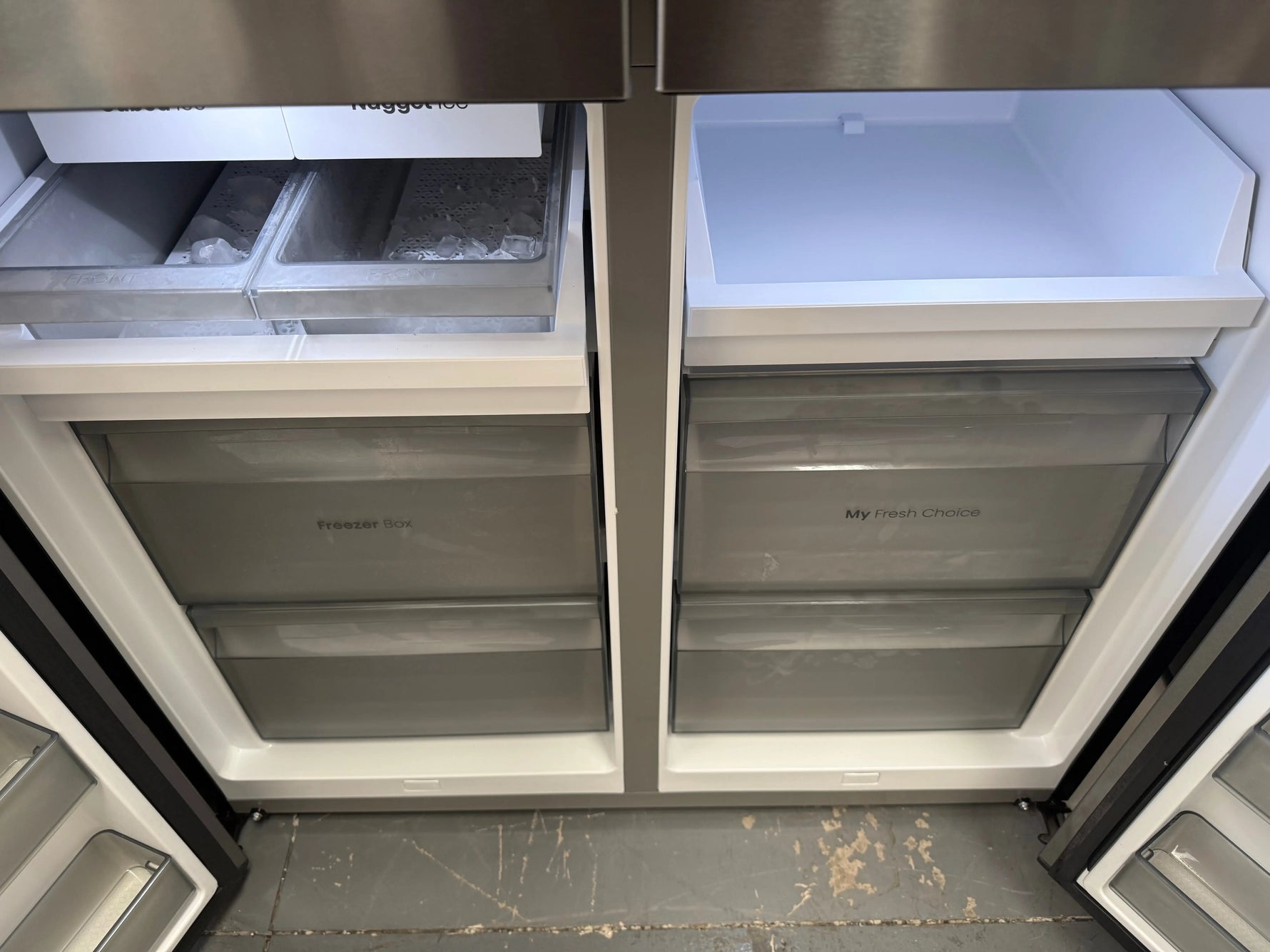 Hisense 640L Quad door Fridge – Near to New | HRCD640TBWB | MELBOURNE