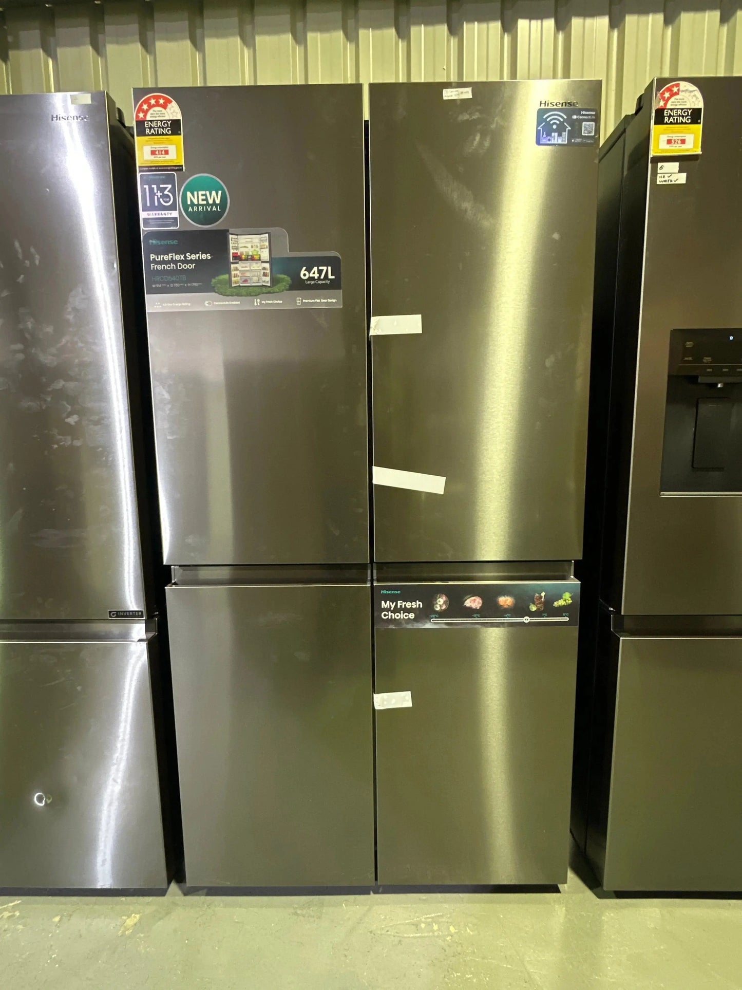 Hisense 647L French Door Fridge Black Steel with Non-plumbed Ice and Water Dispenser  Carton damage | BRISBANE