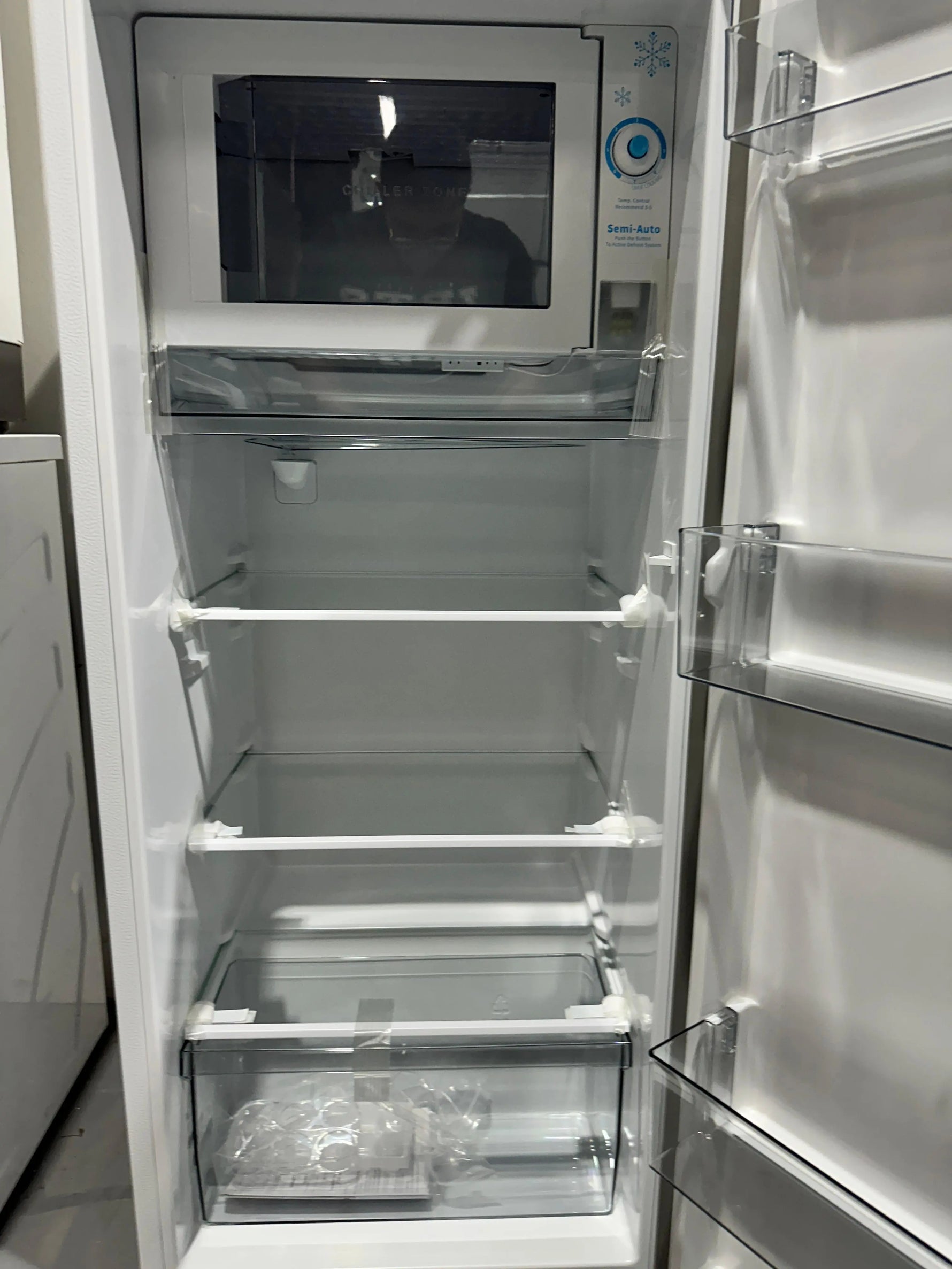 Hisense Compact Refrigerator HRBF179 – Factory Second | ADELAIDE