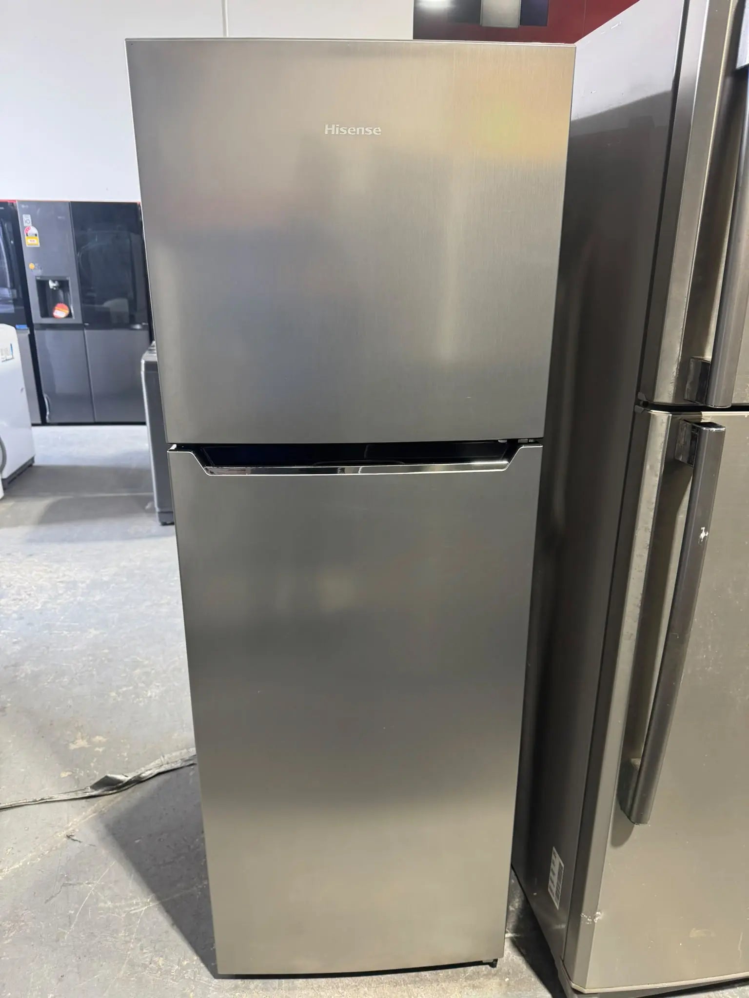 Hisense HR6TFF350S 350L Refurbished Top Mount Fridge Freezer | PERTH