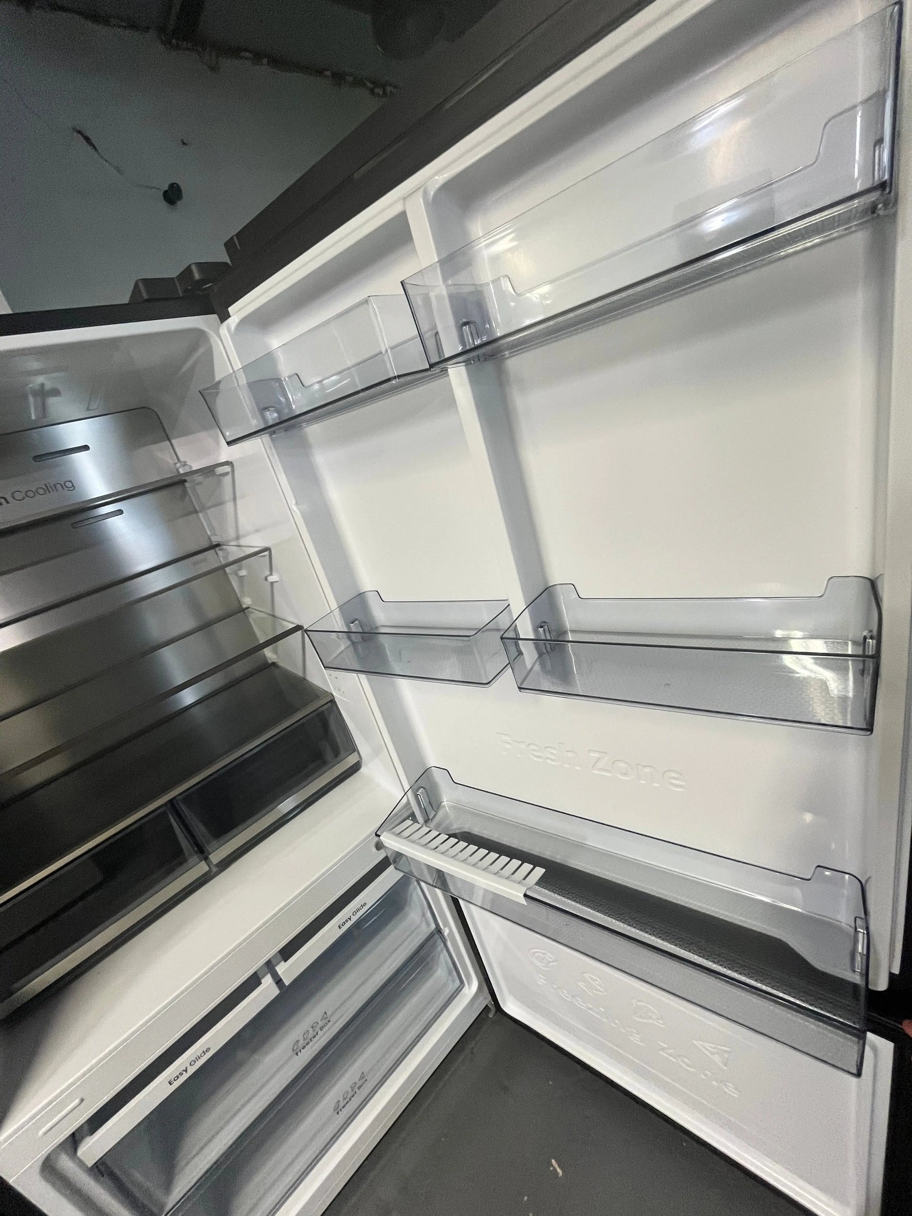 Hisense HRBM503E 503L PureFlat Bottom Mount Fridge – Dark Stainless Steel | ALEXANDRIA