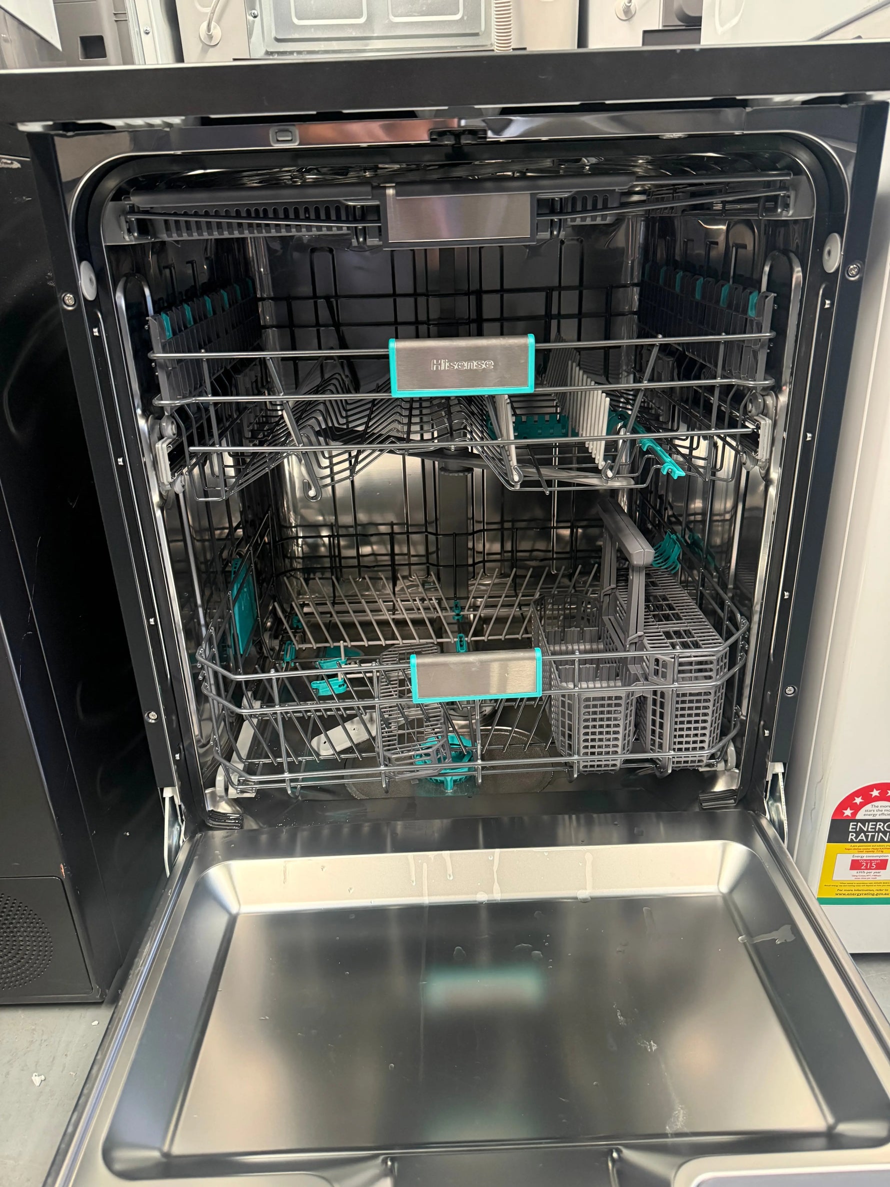 Hisense HSAP16FB 16‑Place Freestanding Dishwasher – Refurbished | MELBOURNE