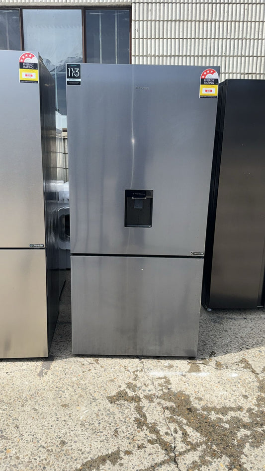 Refurbished Hisense fridge freezer 500 litres | SYDNEY