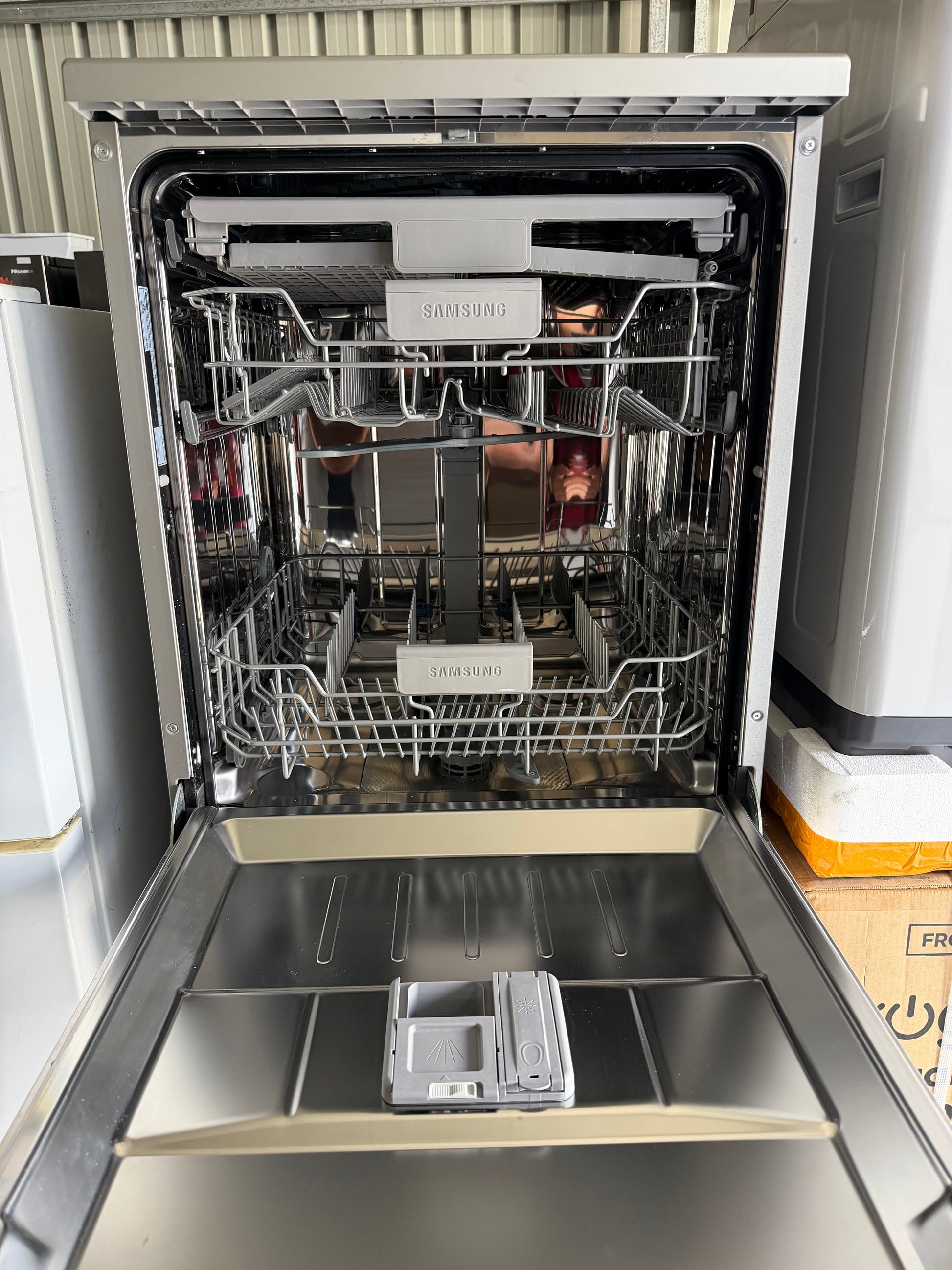 Refurbished Samsung 14 Place Setting Dishwasher | BRISBANE