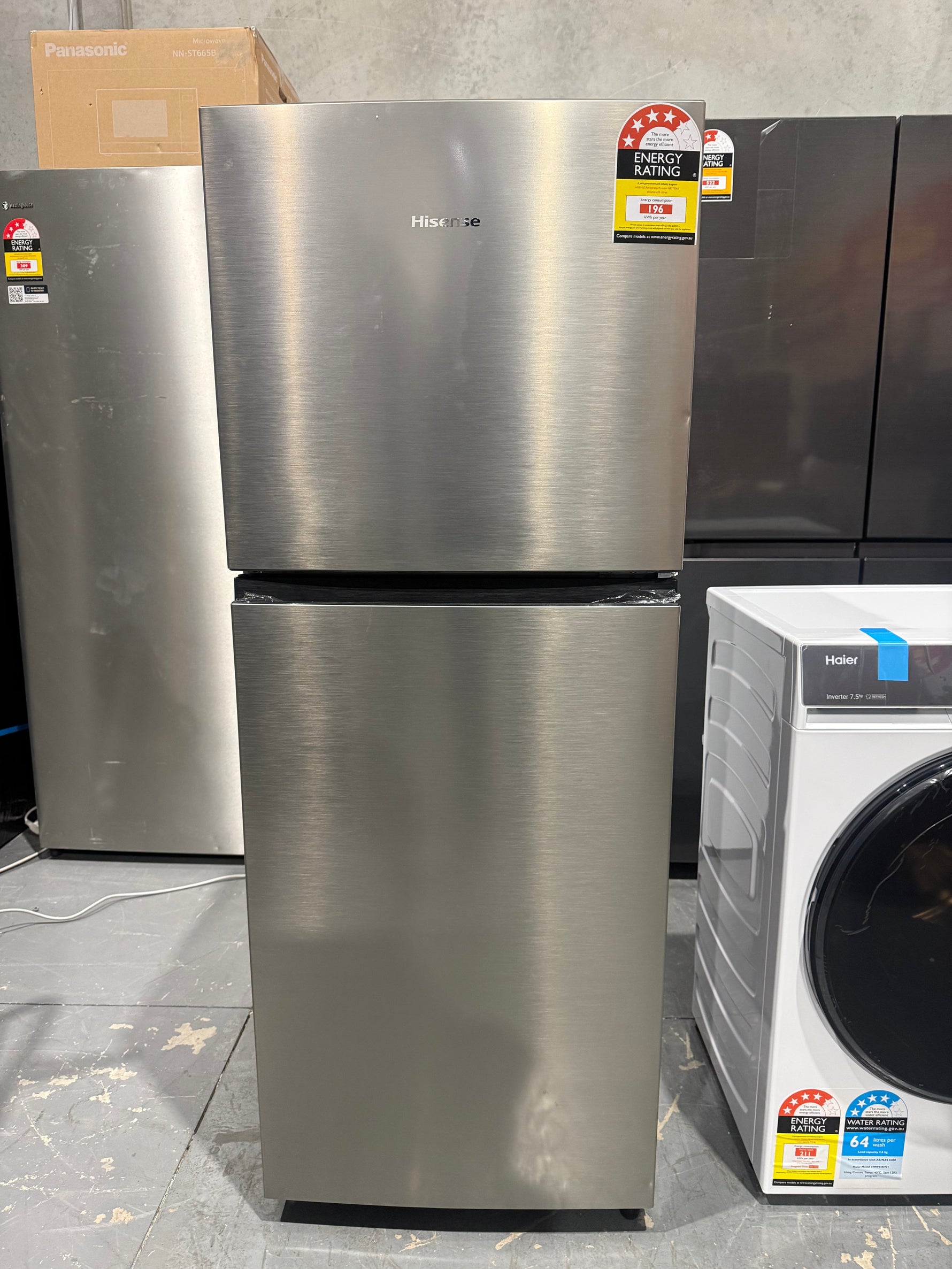 Hisense 205L Top Mount Fridge Freezer + Haier 7.5 KG washer– Factory Seconds / factory seconds | MELBOURNE