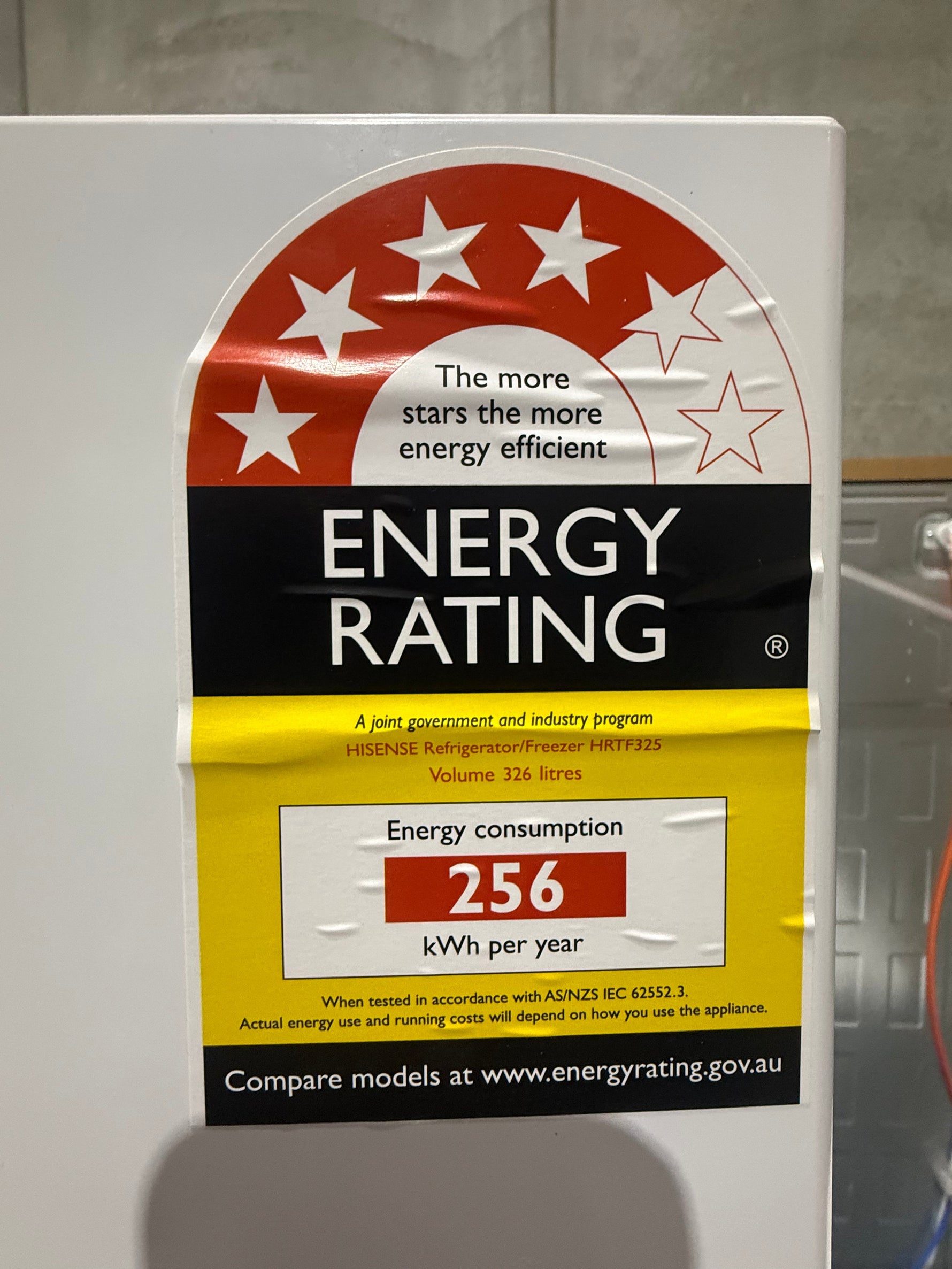 Hisense 326L Fridge Freezer + Haier 7.5kg Front Load Washer Combo – Factory Seconds | MELBOURNE