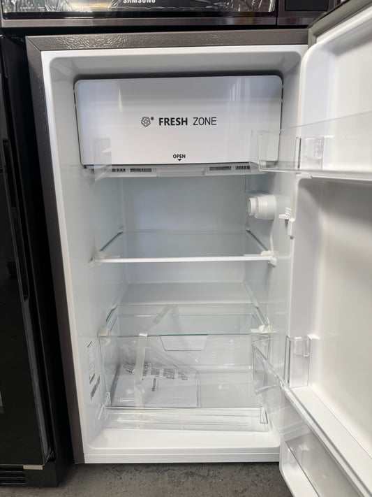 Factory seconds Hisense fridge freezer 125 L | SYDNEY