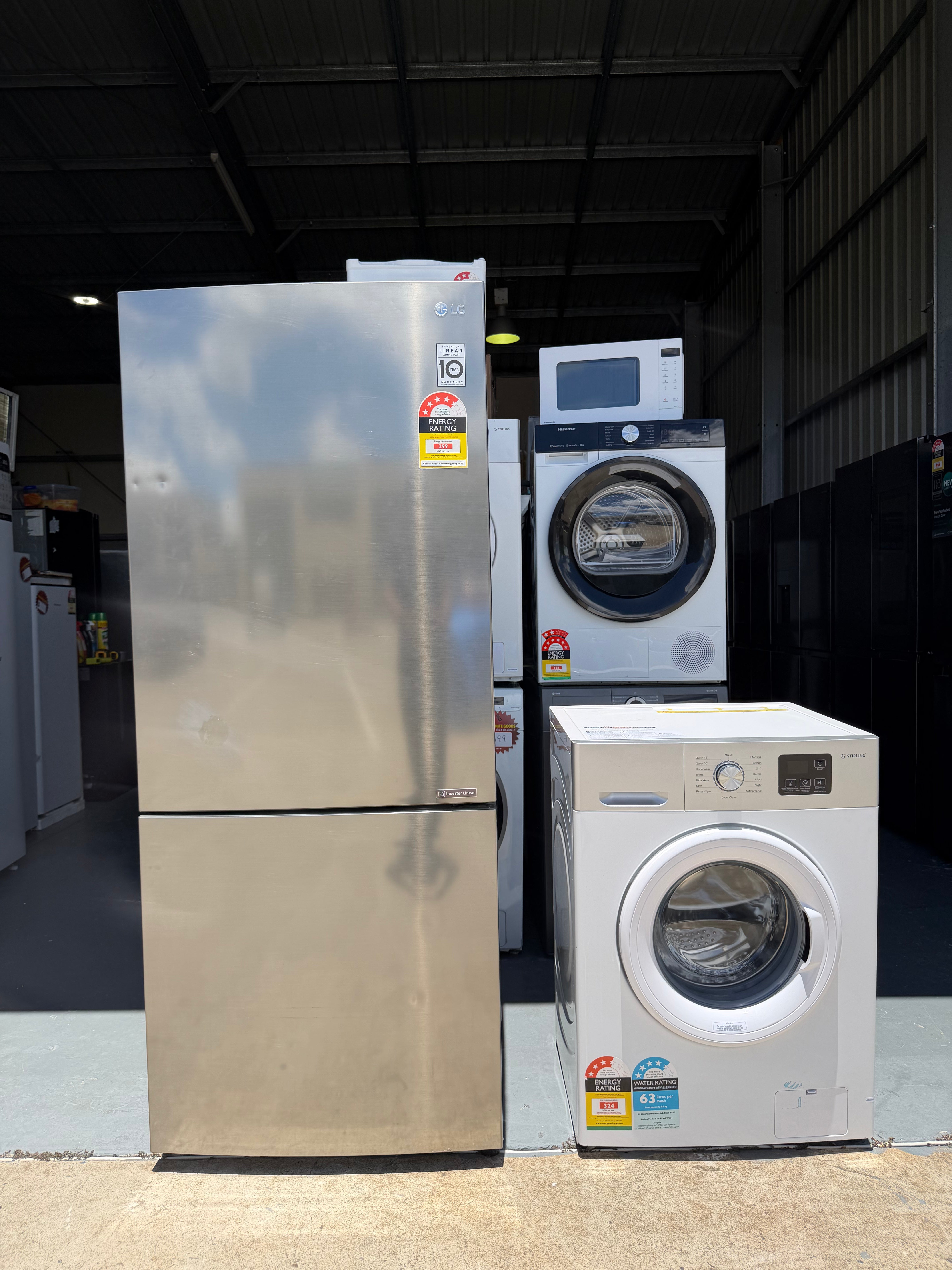 Combo Refurbished LG 450L Fridge Freezer – & Stirling 8 Kg washer