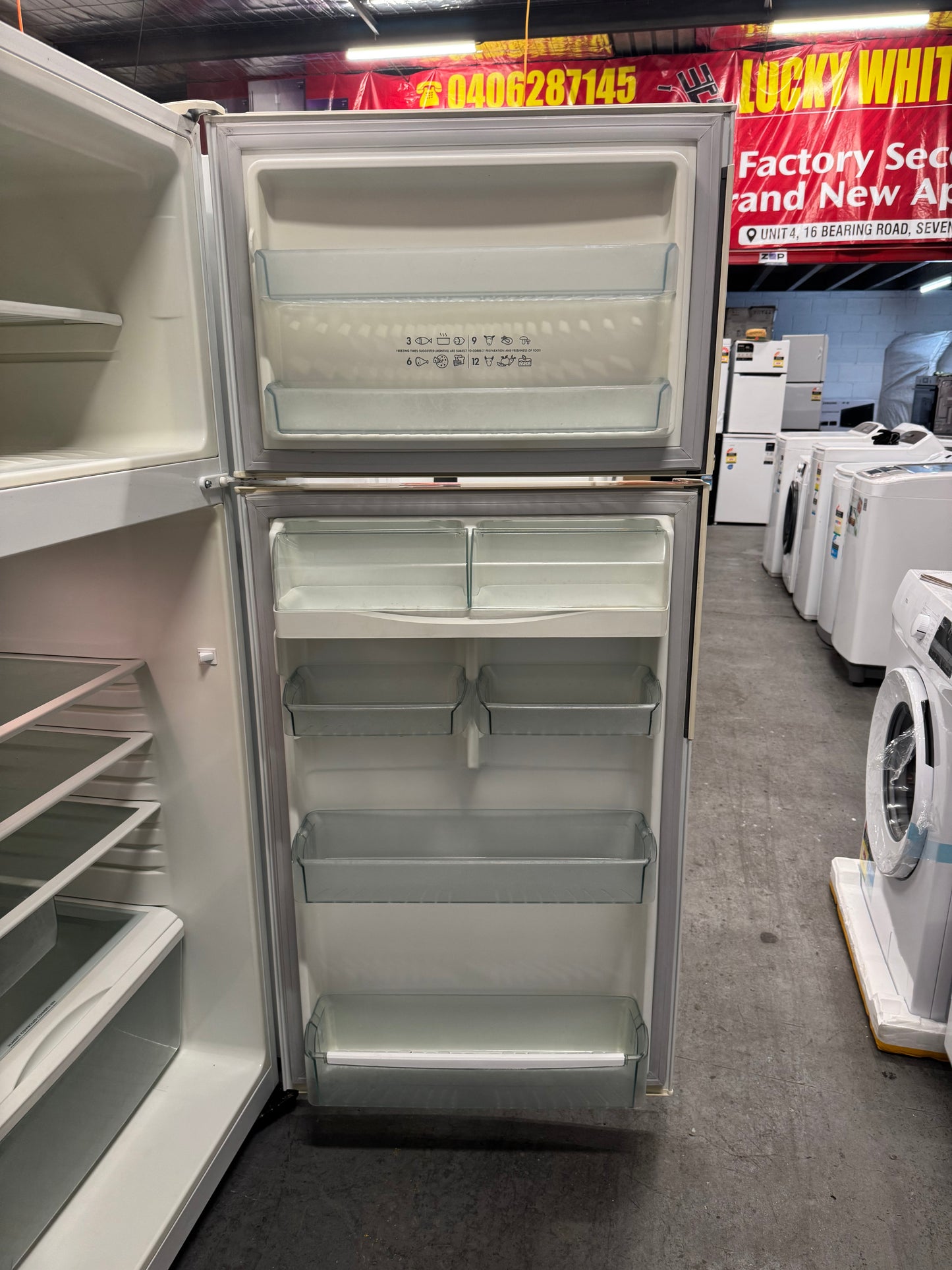 Refurbished Westinghouse fridge freezer 416 L | SYDNEY