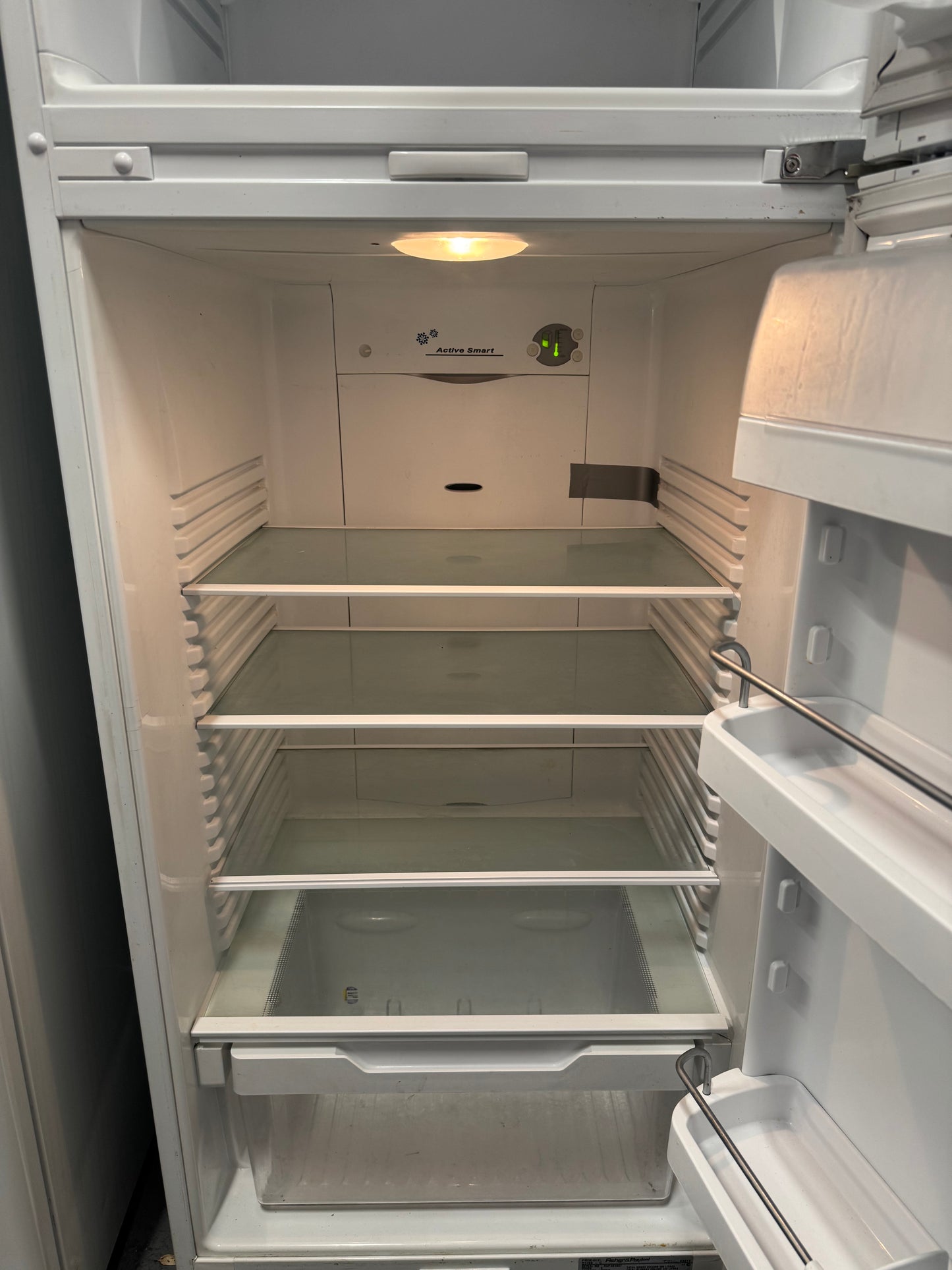 Refurbished Fisher and peaky fridge freezer 380 L | Lucky white goods