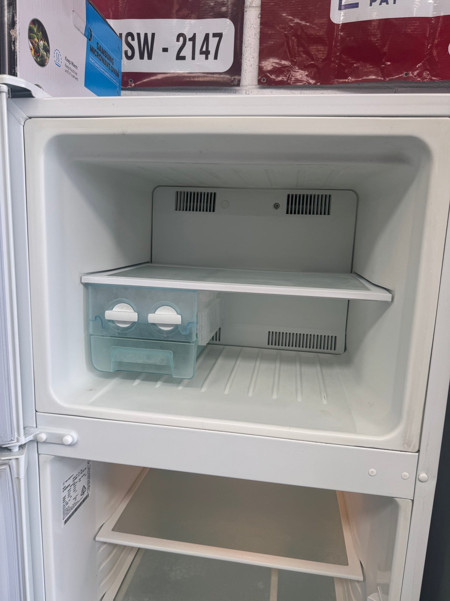 Refurbished Westinghouse fridge freezer 280 L | SYDNEY