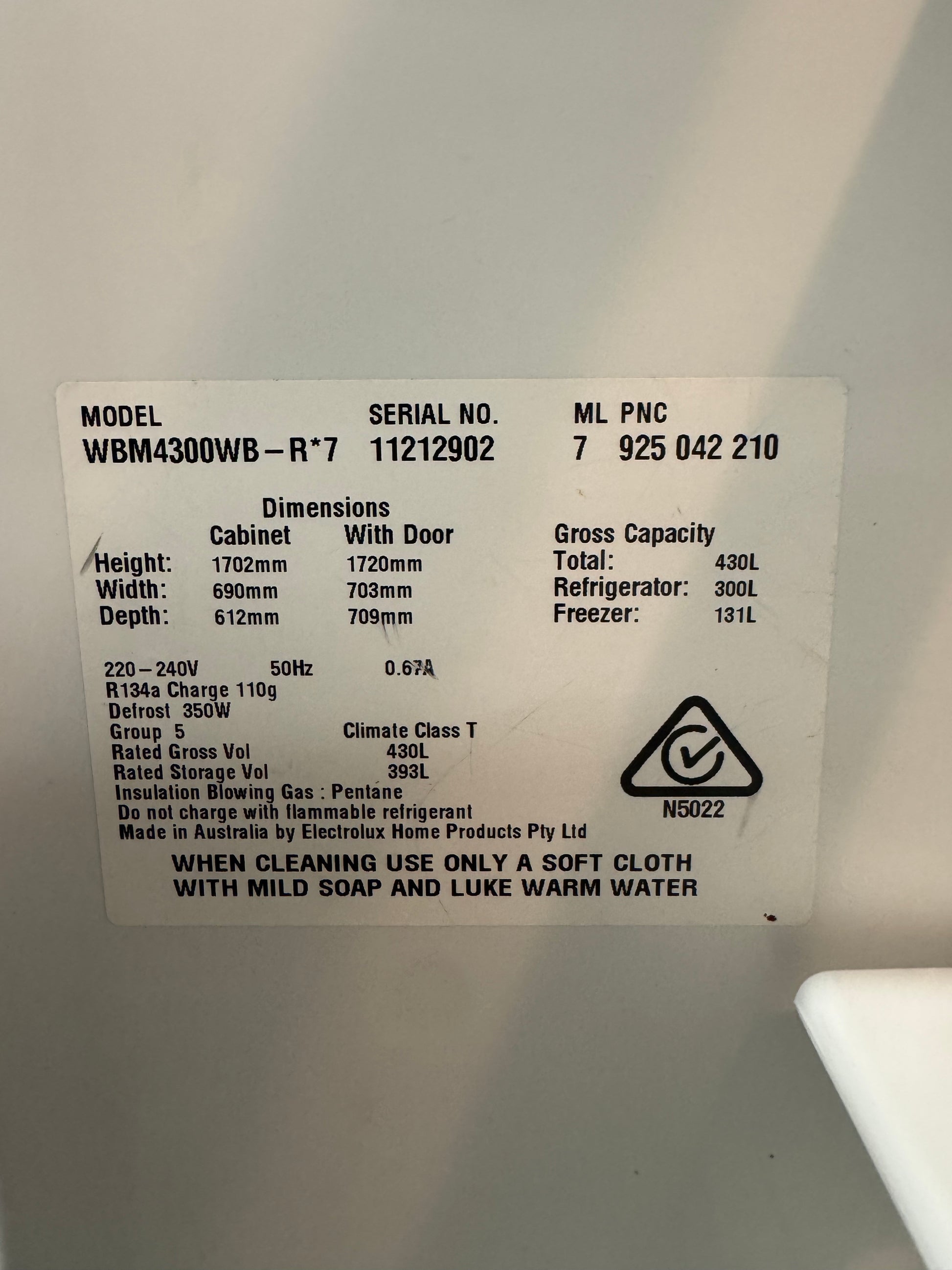 Refurbished Westinghouse fridge freezer 430L | SYDNEY