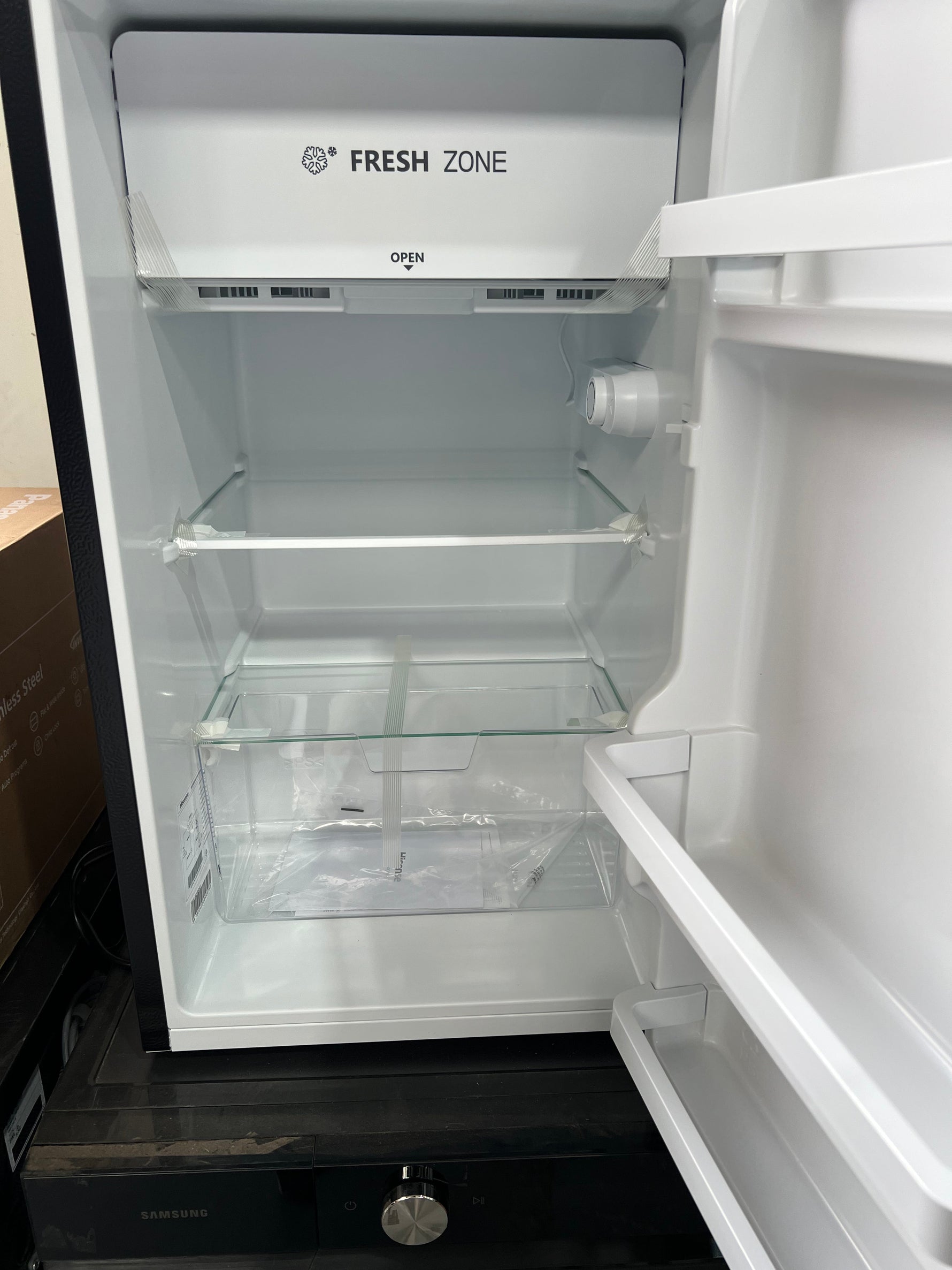 Factory second Hisense 125L Bar Fridge | ADELAIDE