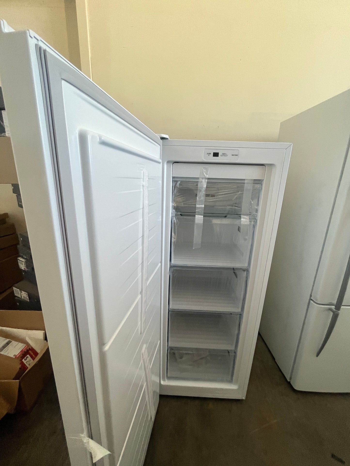 Brand new HISENSE upright Freezer HRVFI55 Volume 155 litres | ADELAIDE