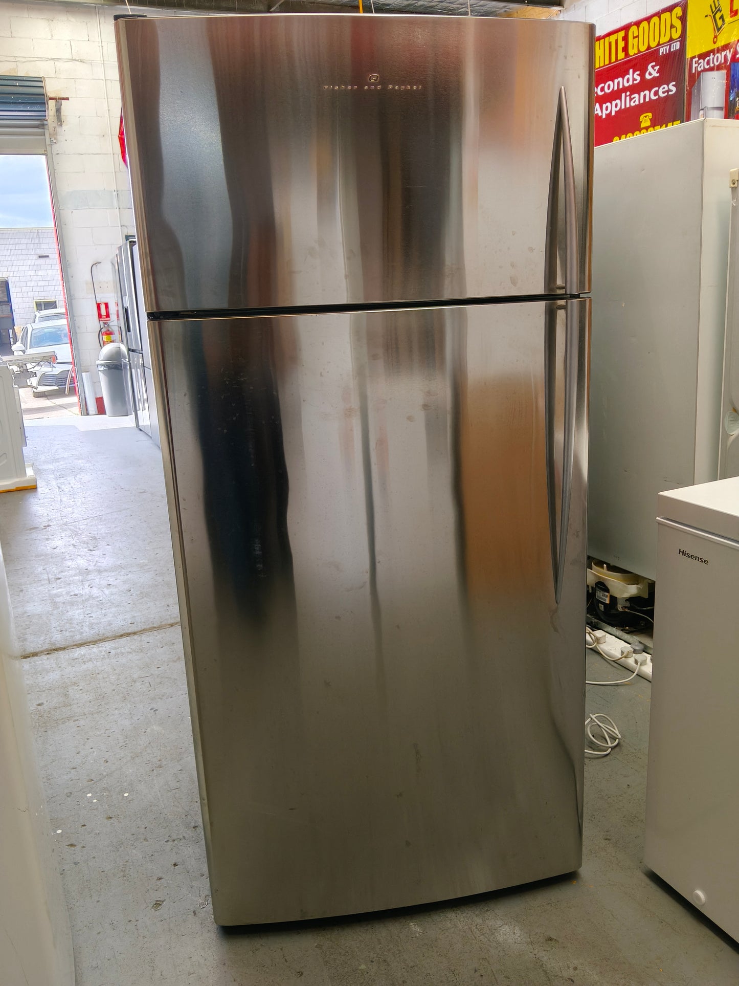 Refurbished fisher & Paykel fridge freezer 521 L | SYDNEY