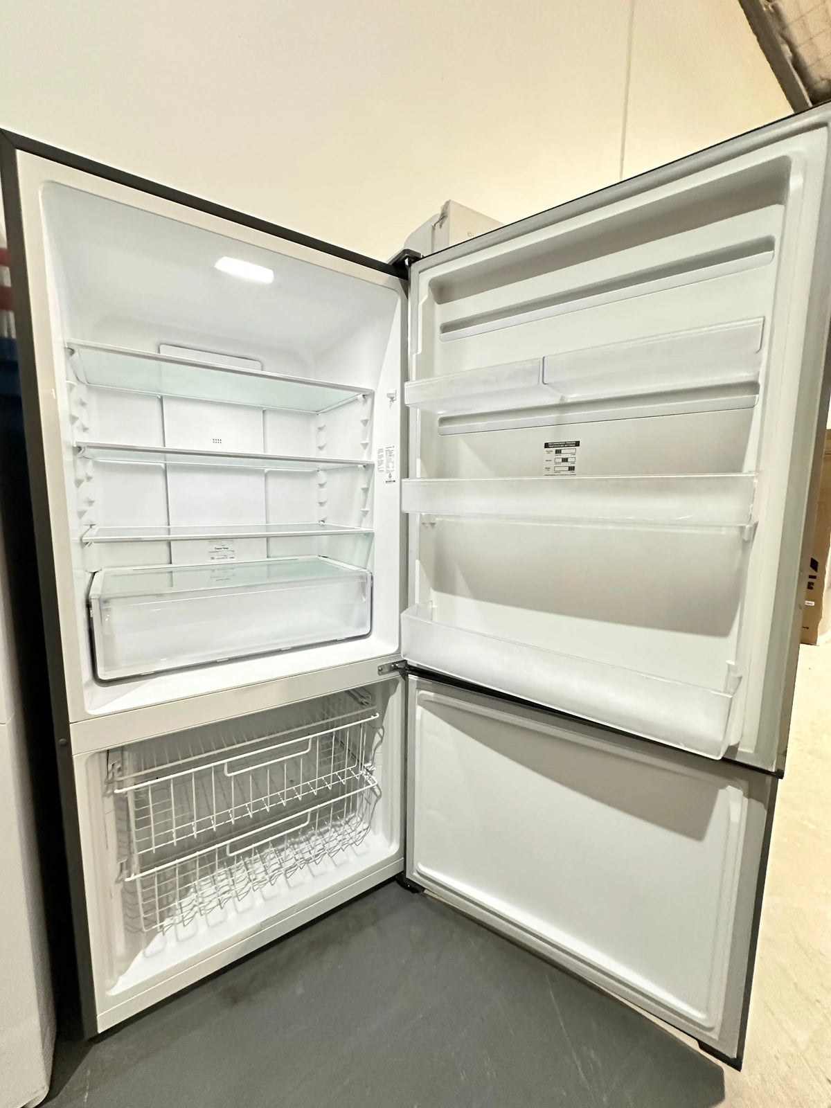 Kelvinator 529L Frost-Free Bottom Mount Fridge Freezer – Refurbished | PERTH