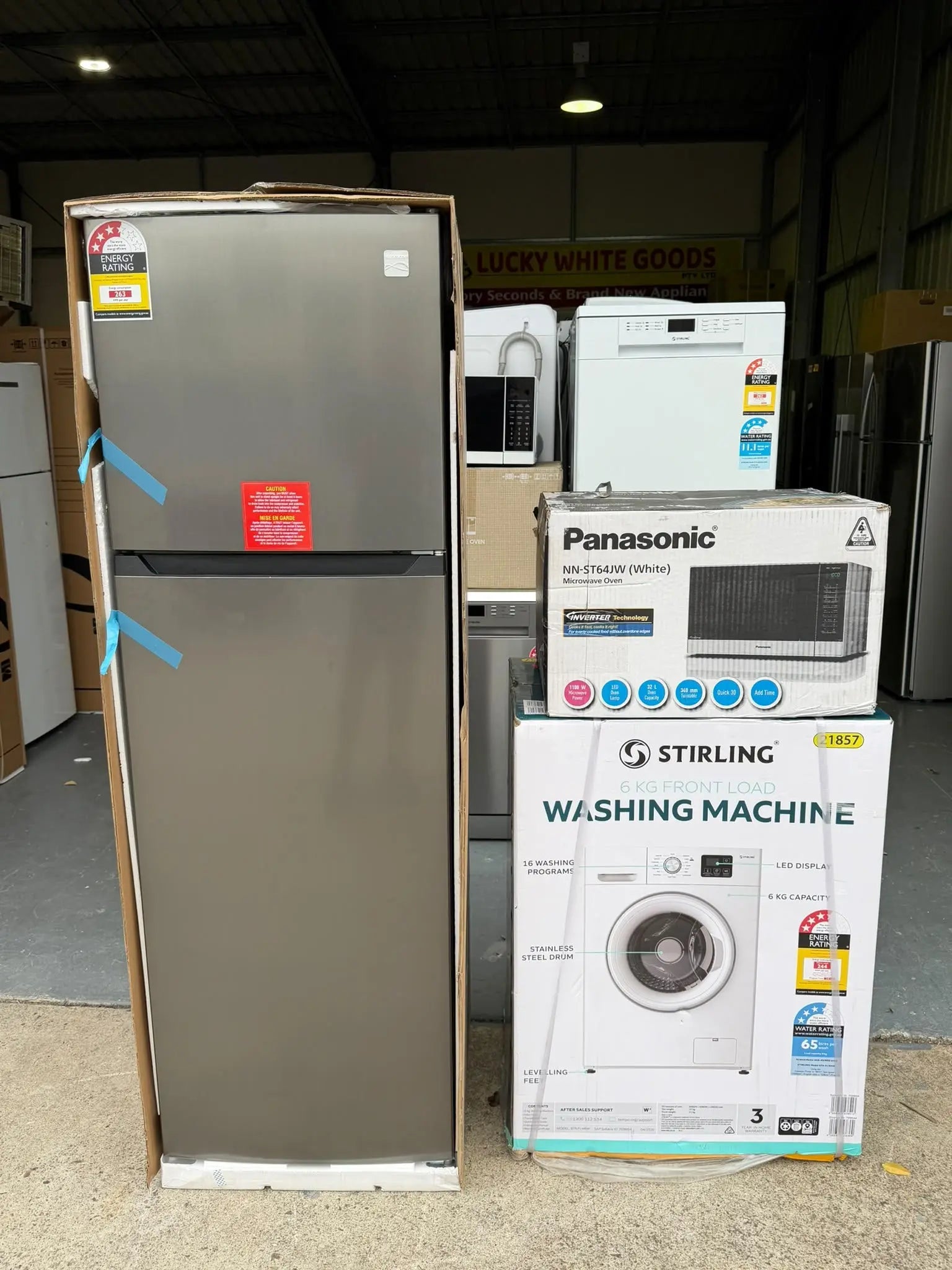 Kenmore 247L Fridge Freezer + Stirling 6kg Washing Machine + Panasonic 32L Microwave Combo | BRISBANE