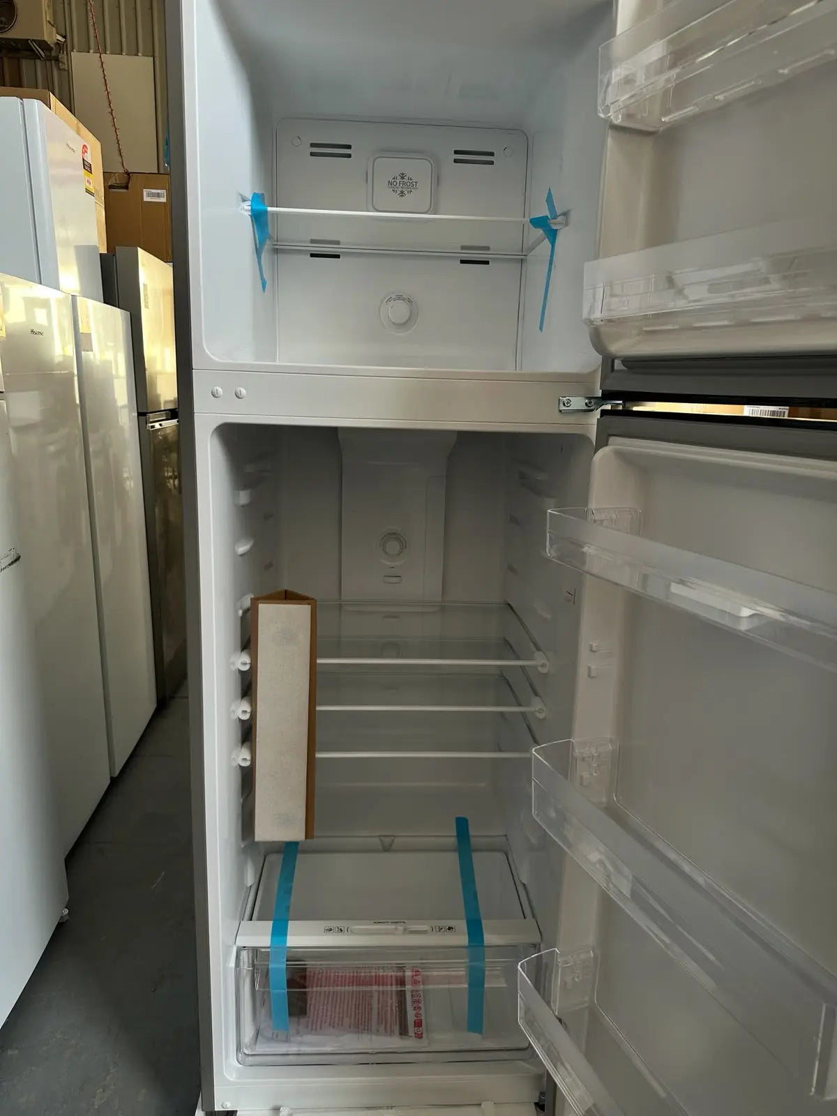 Kenmore 334L Top Mount Fridge Freezer + CHiQ 8kg Top Load Washing Machine – Brand New Warranty Package