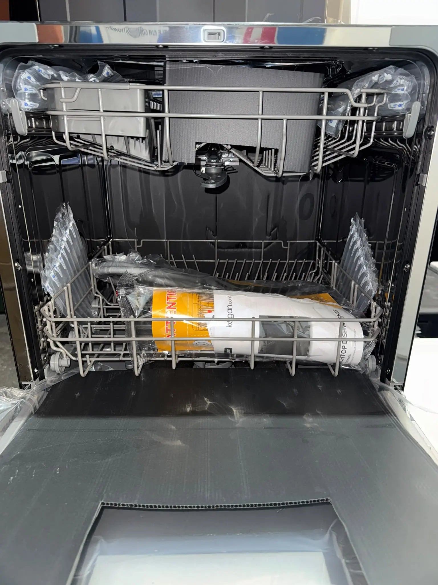 Kogan 8 Place Setting Benchtop Dishwasher – Factory Seconds