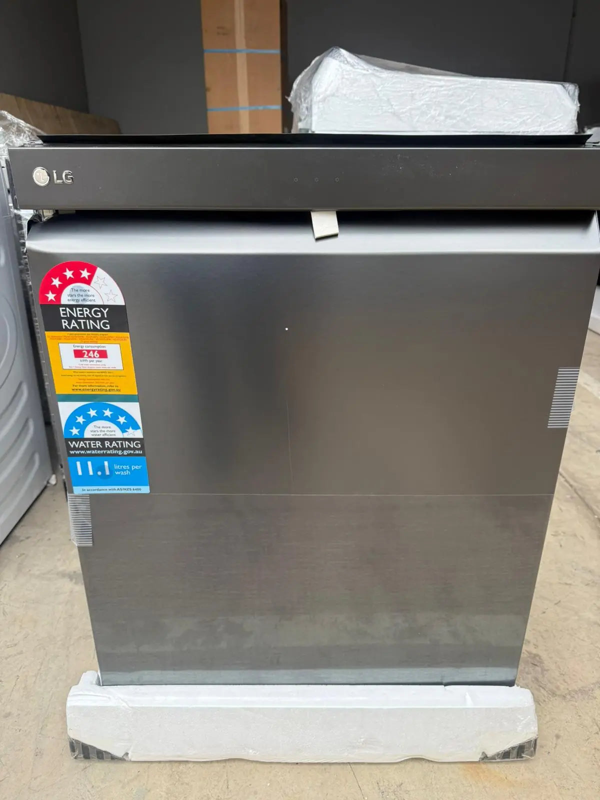 LG 15-Place QuadWash Steam Dishwasher – Factory Second | MELBOURNE