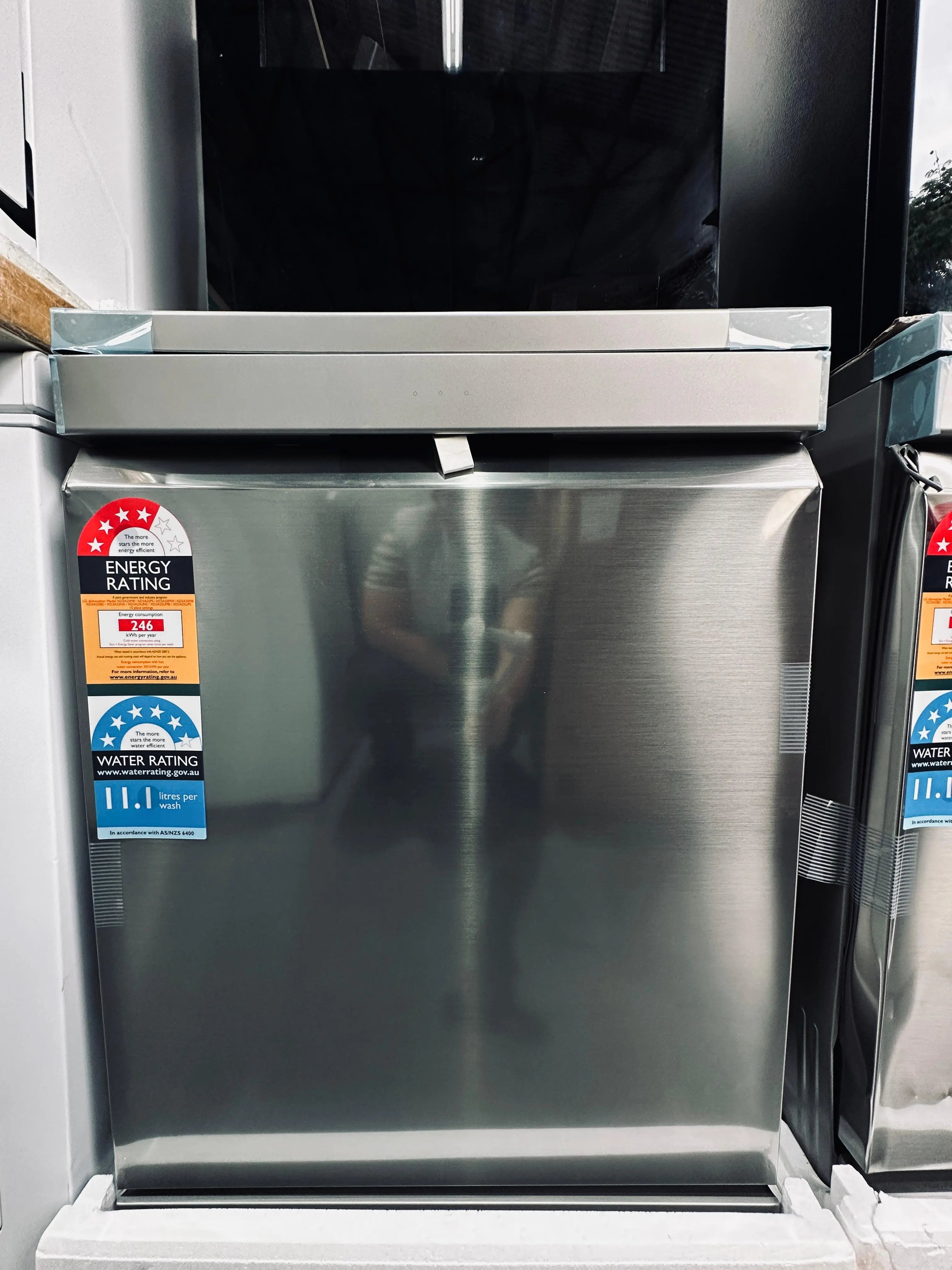 LG 15 Place Settings QuadWash Dishwasher – Factory Seconds | ADELAIDE