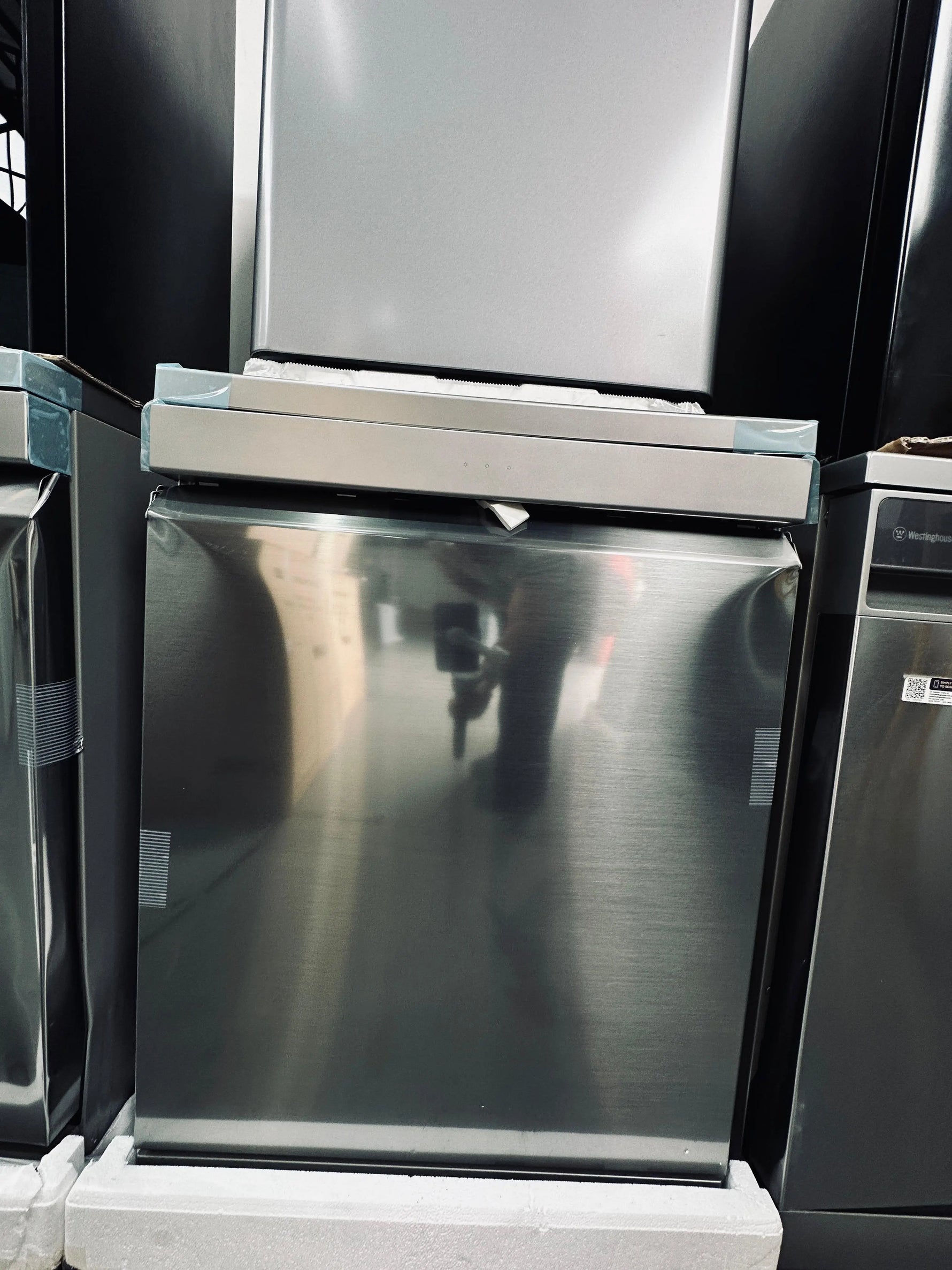 LG 15 Place Settings QuadWash Dishwasher – Factory Seconds | ADELAIDE